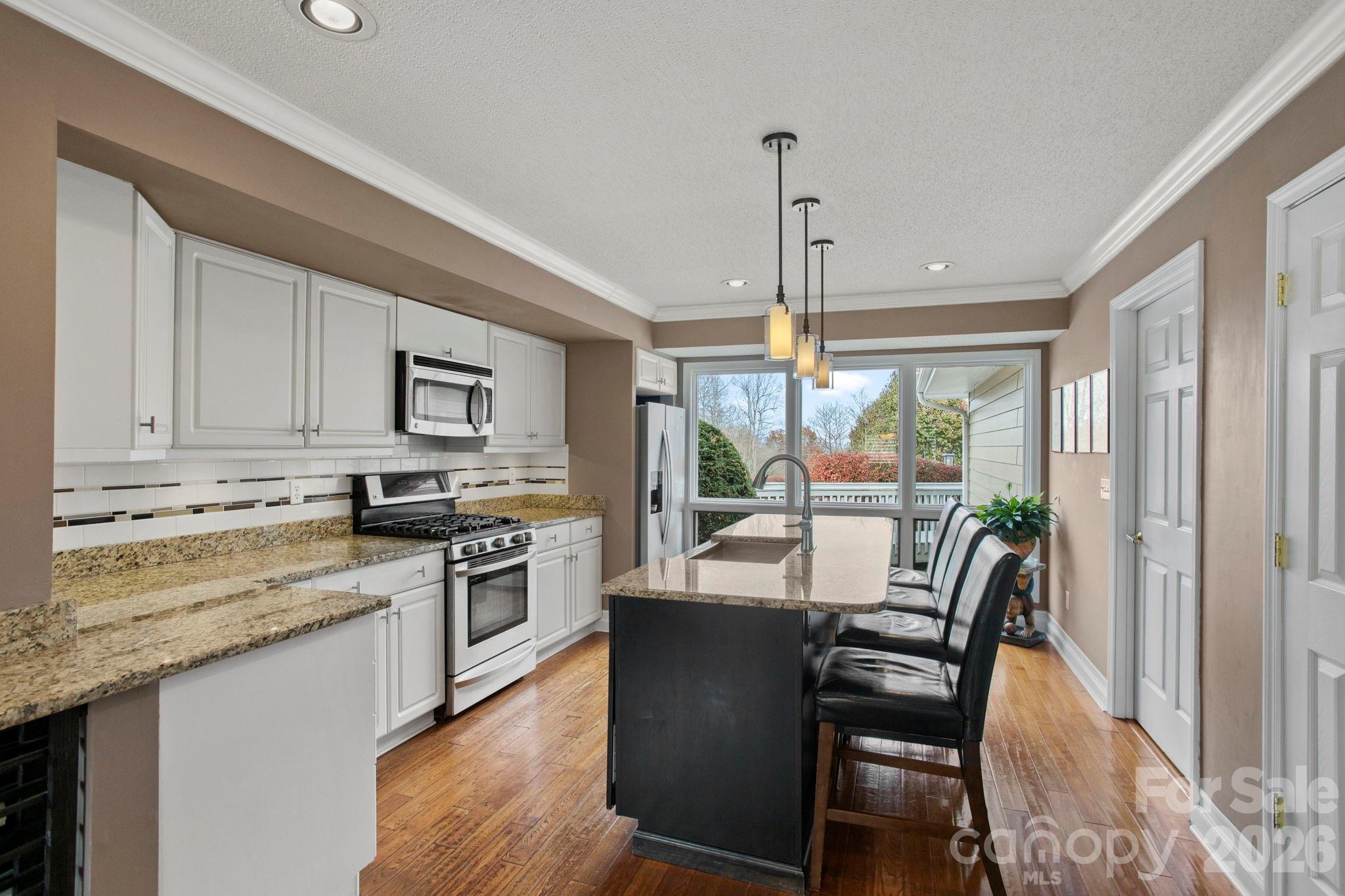 122 Broadmoor Drive — Flat Rock