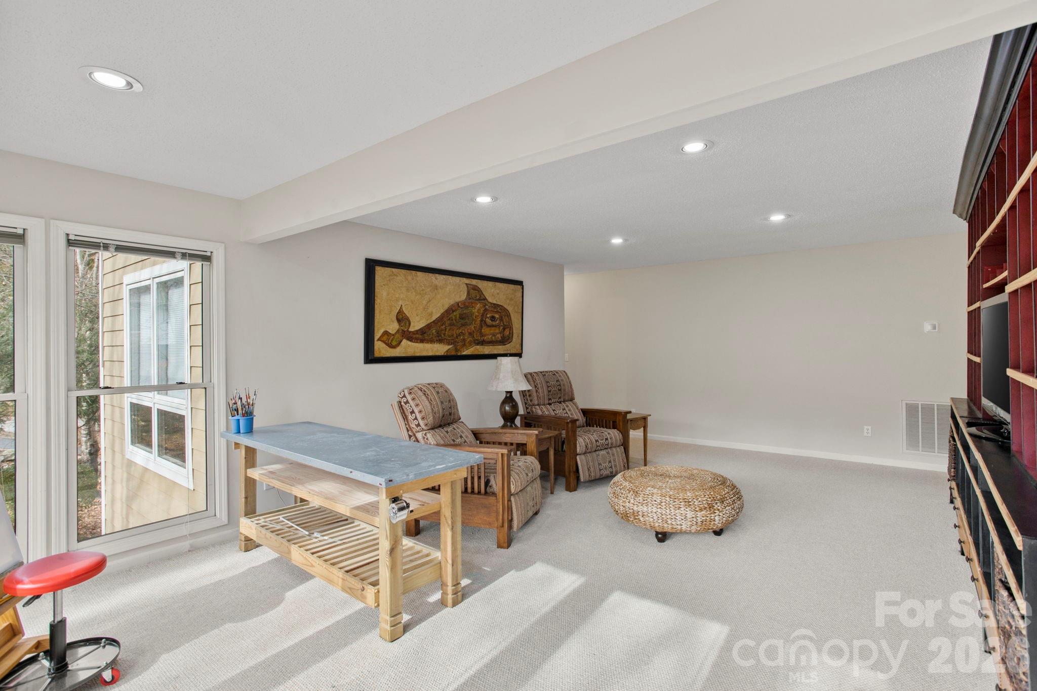 122 Broadmoor Drive — Flat Rock