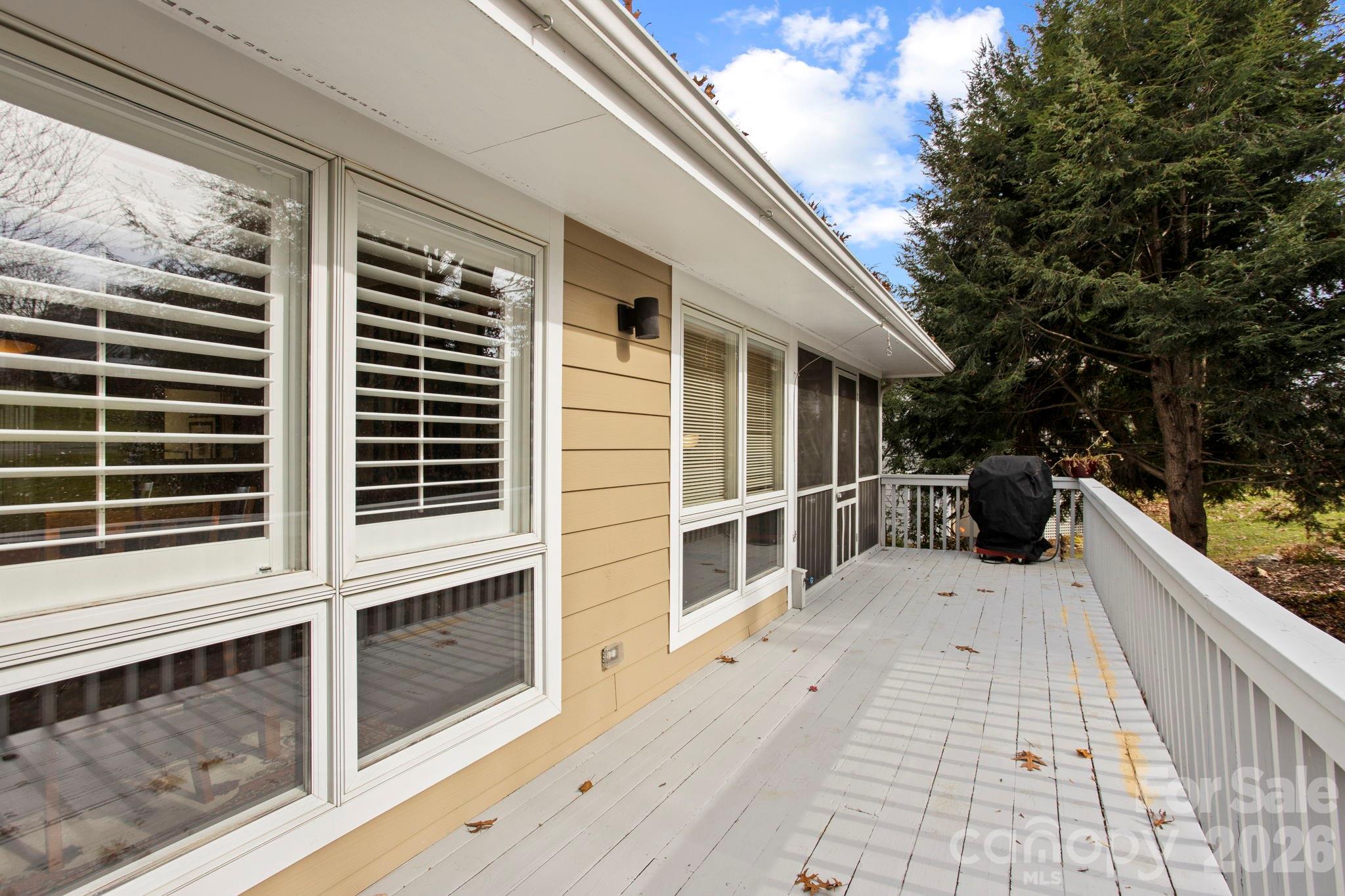 122 Broadmoor Drive — Flat Rock