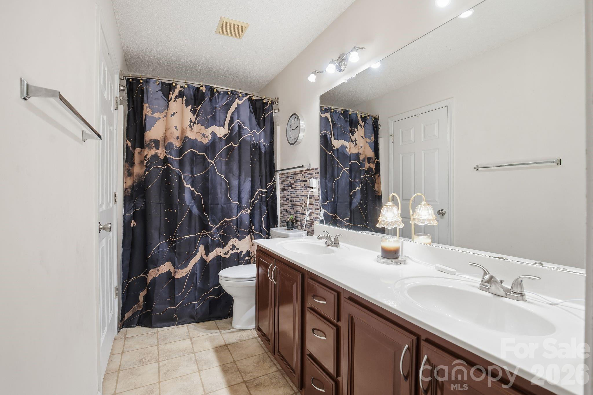 8376 Rudolph Road — Charlotte