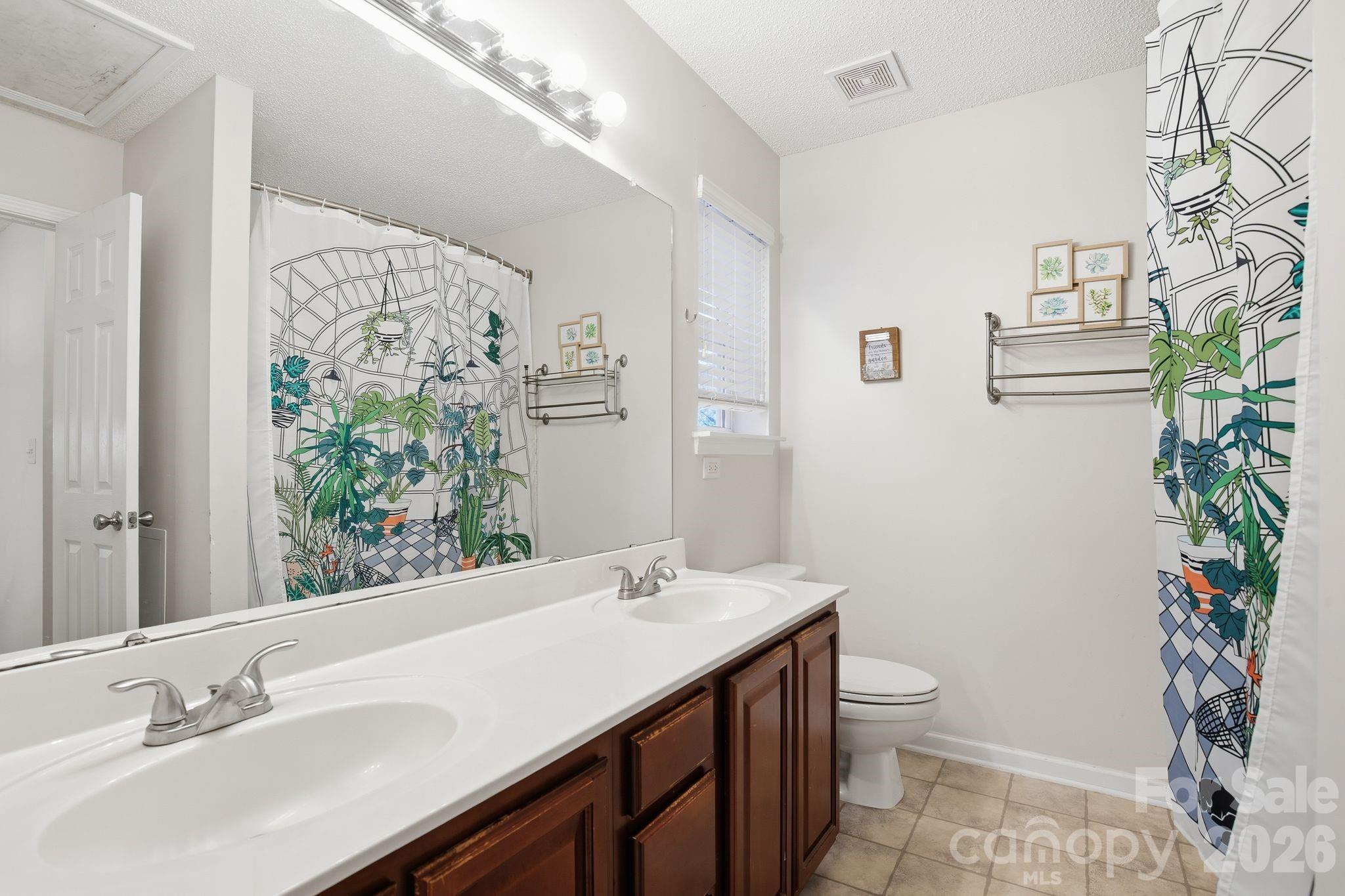 8376 Rudolph Road — Charlotte