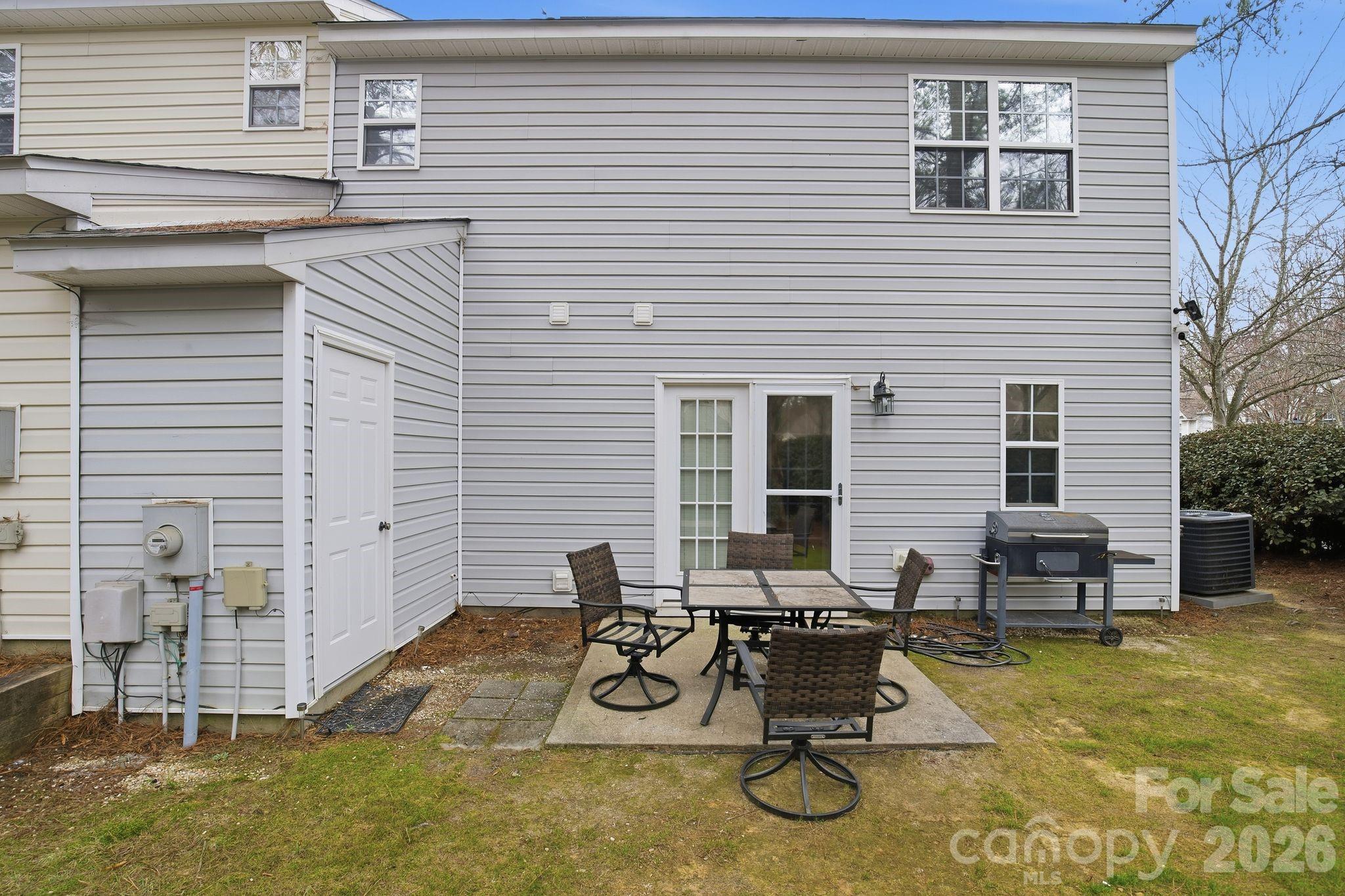 8376 Rudolph Road — Charlotte