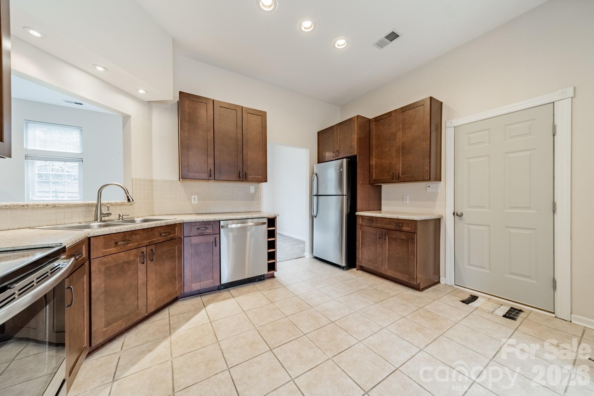 9409 Cedar River Road — Huntersville
