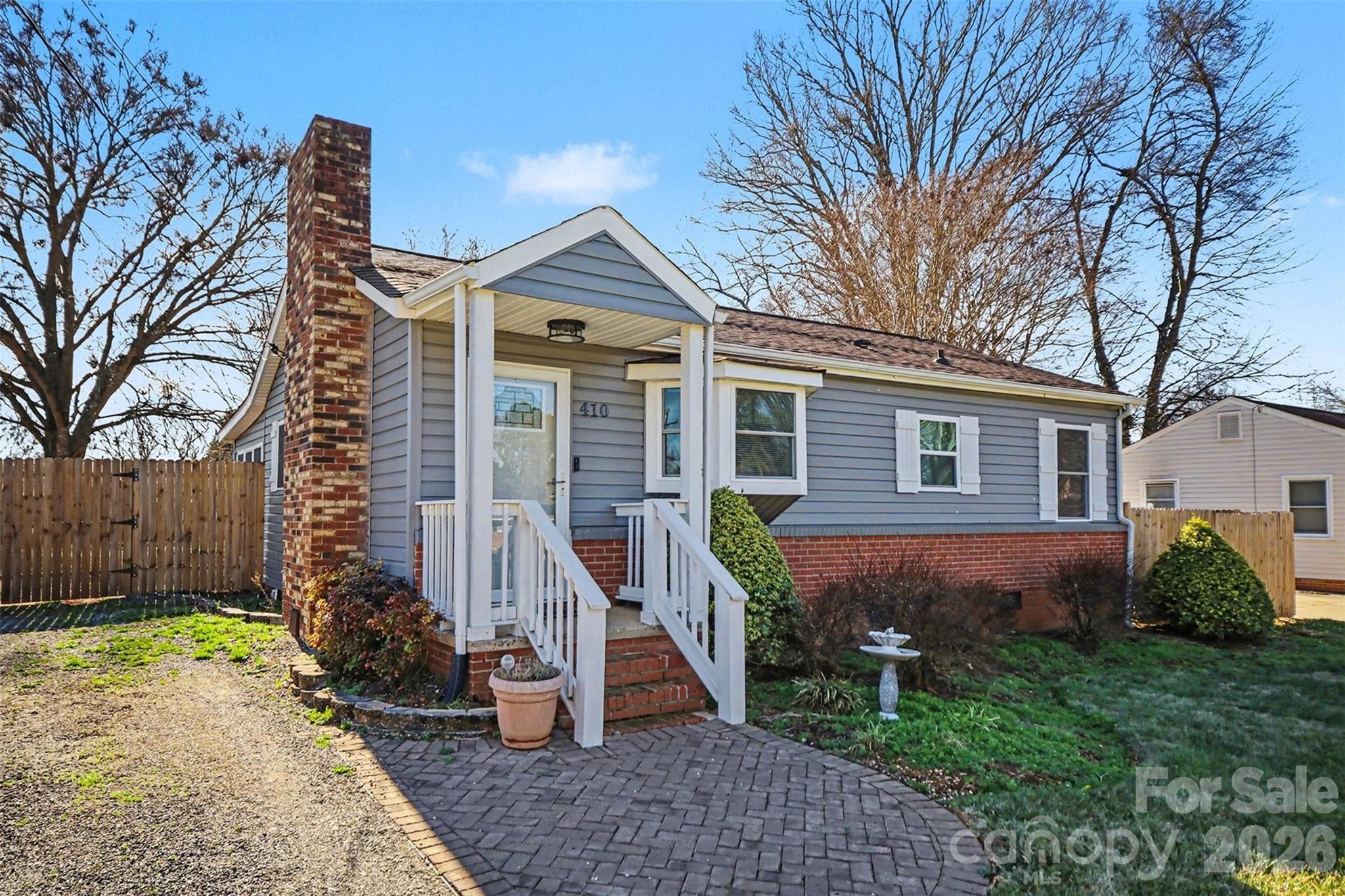 410 E Indiana Avenue — Bessemer City