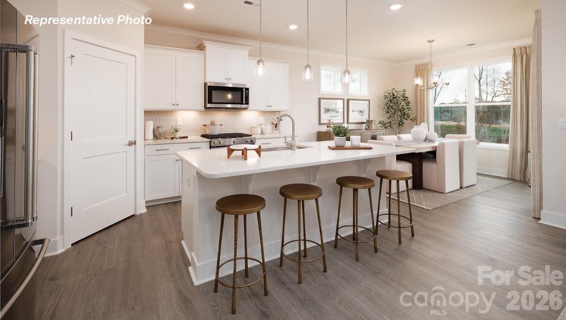 3233 Oberon Street — York