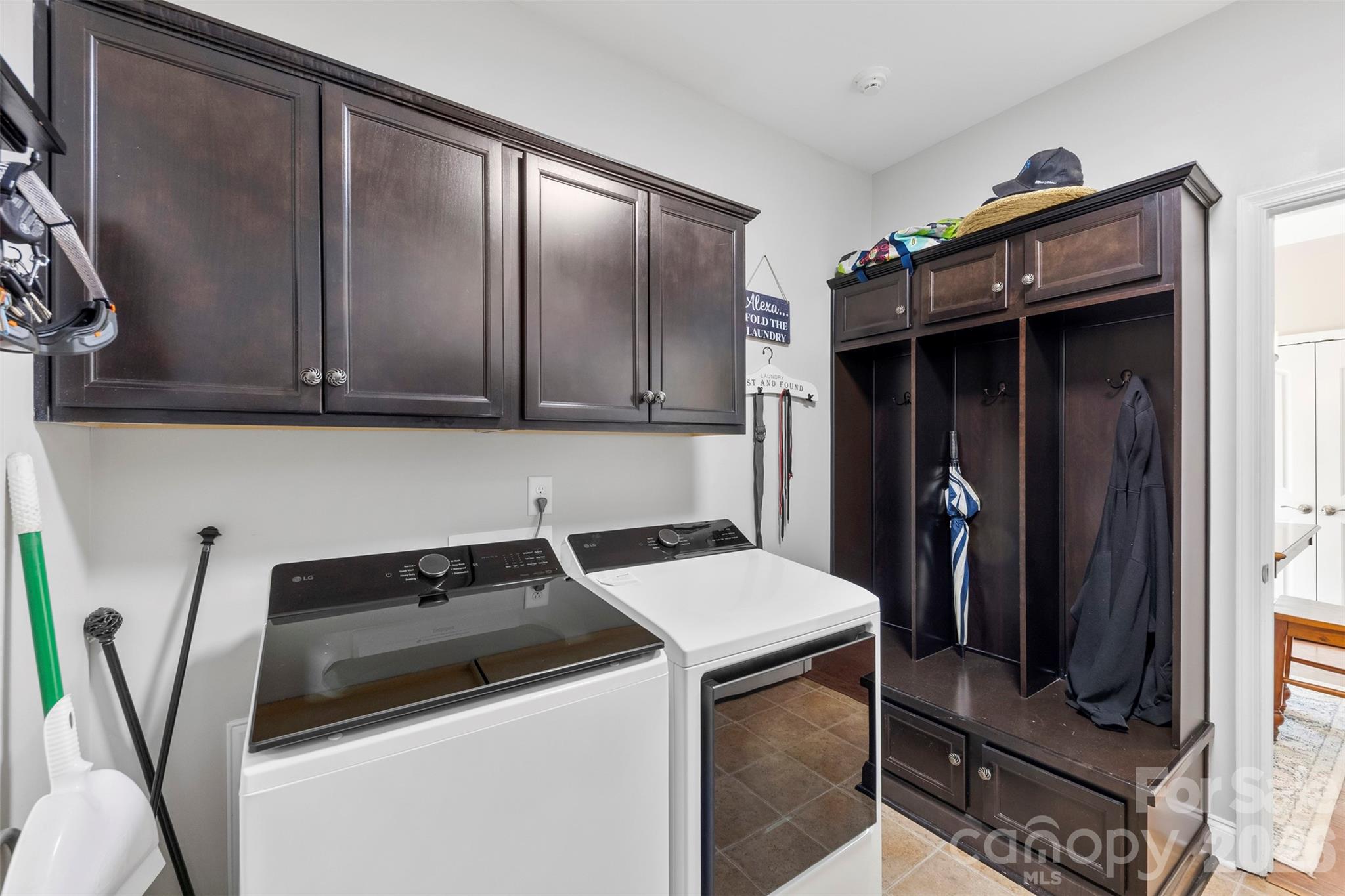2720 Lakefront Drive — Belmont