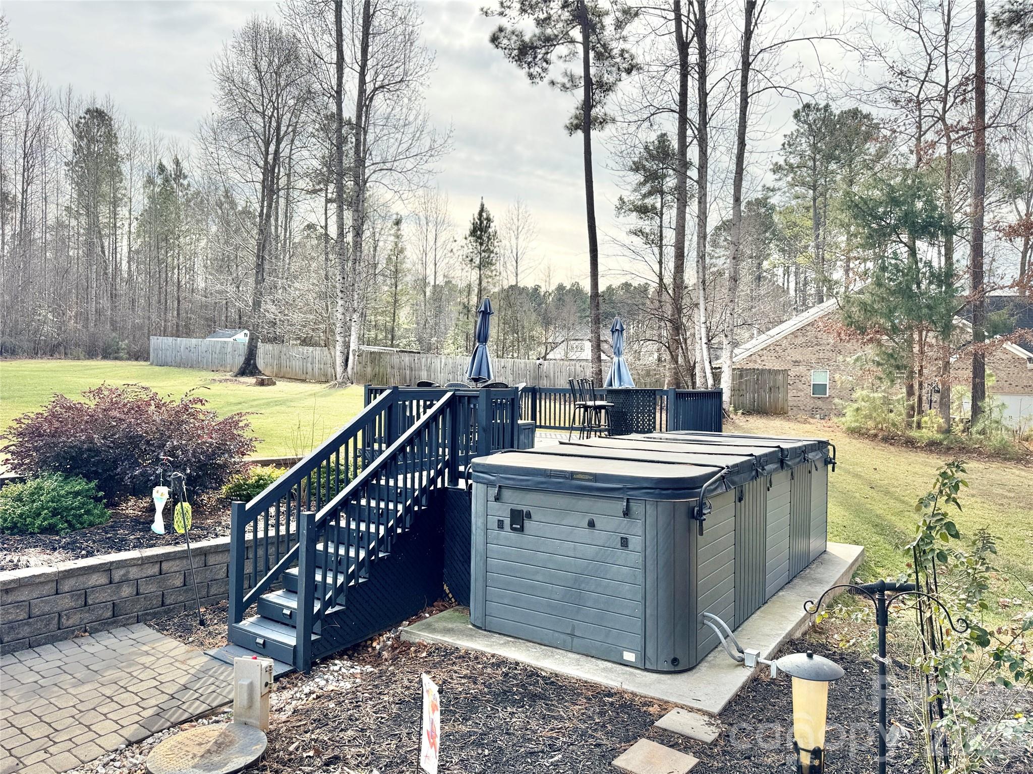 2720 Lakefront Drive — Belmont