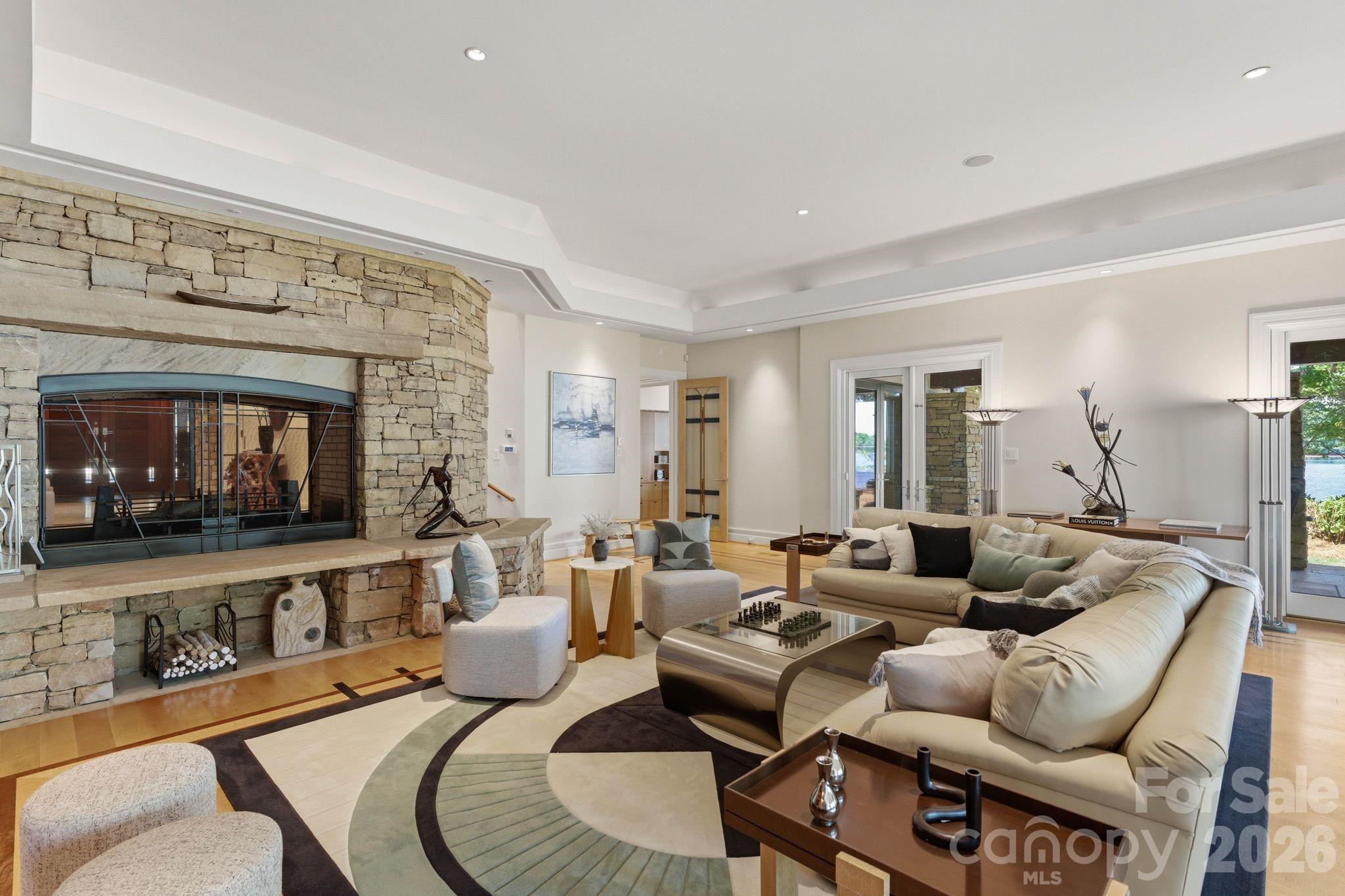 14051 Island Drive — Huntersville