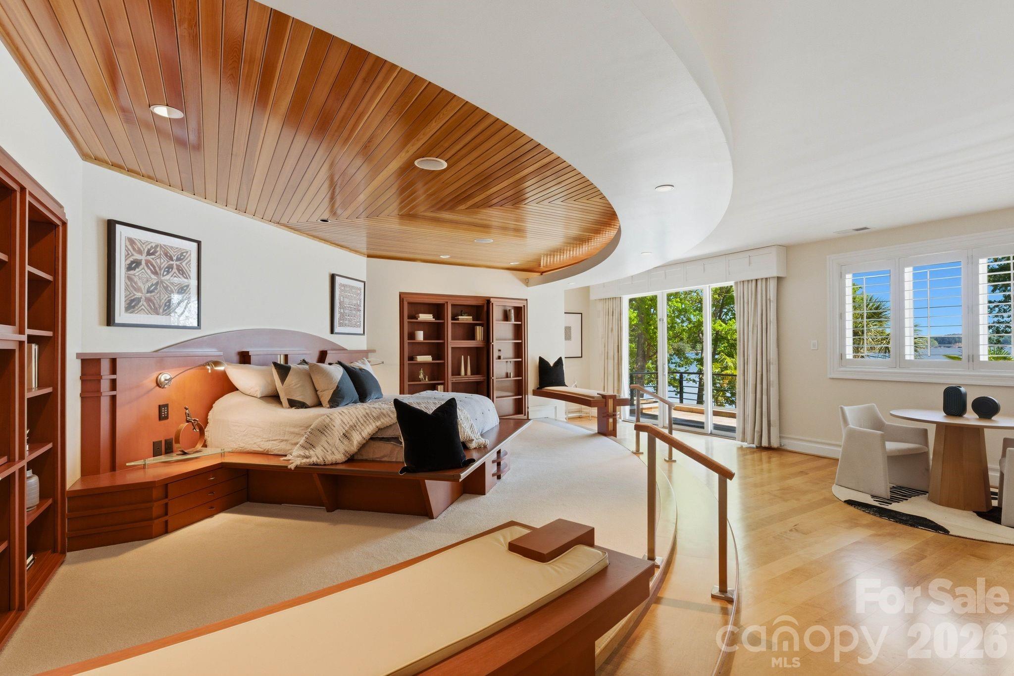 14051 Island Drive — Huntersville