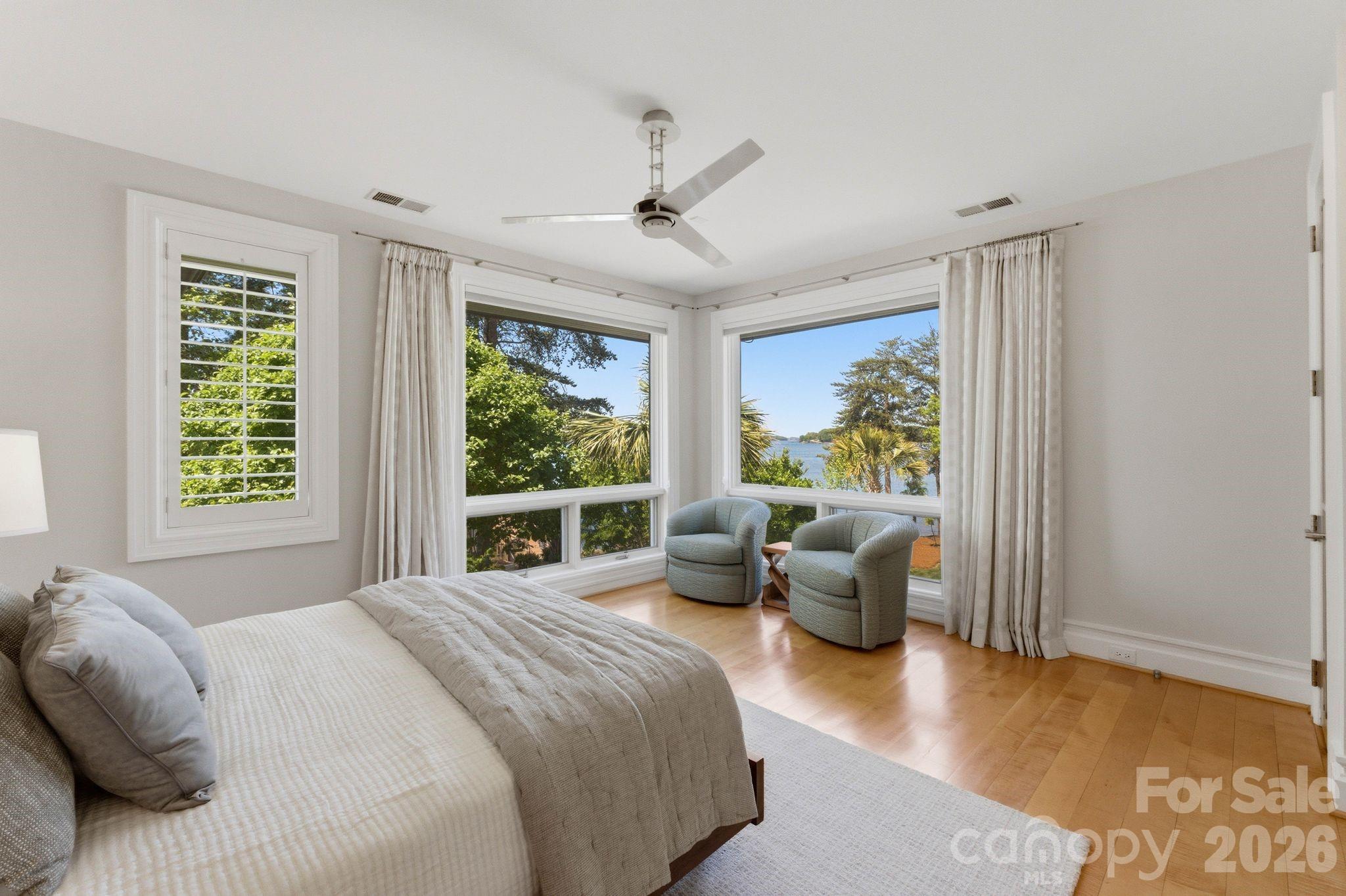 14051 Island Drive — Huntersville