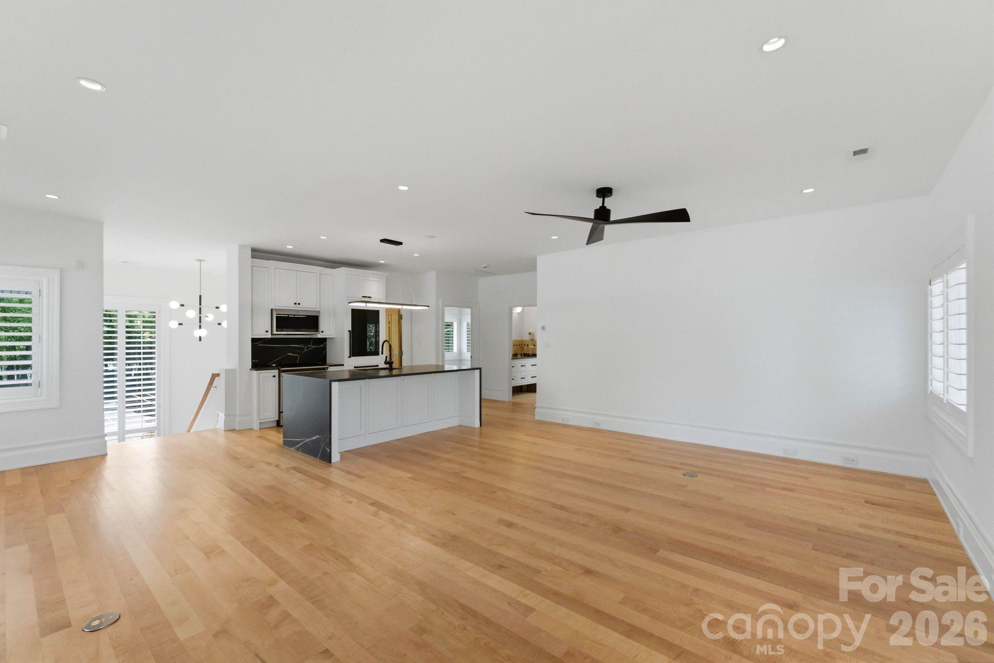 14051 Island Drive — Huntersville