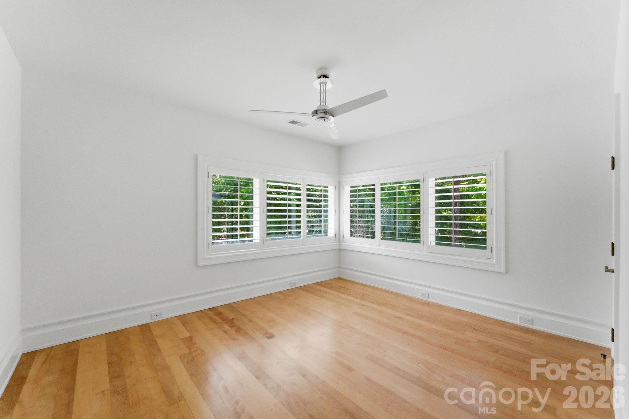 14051 Island Drive — Huntersville