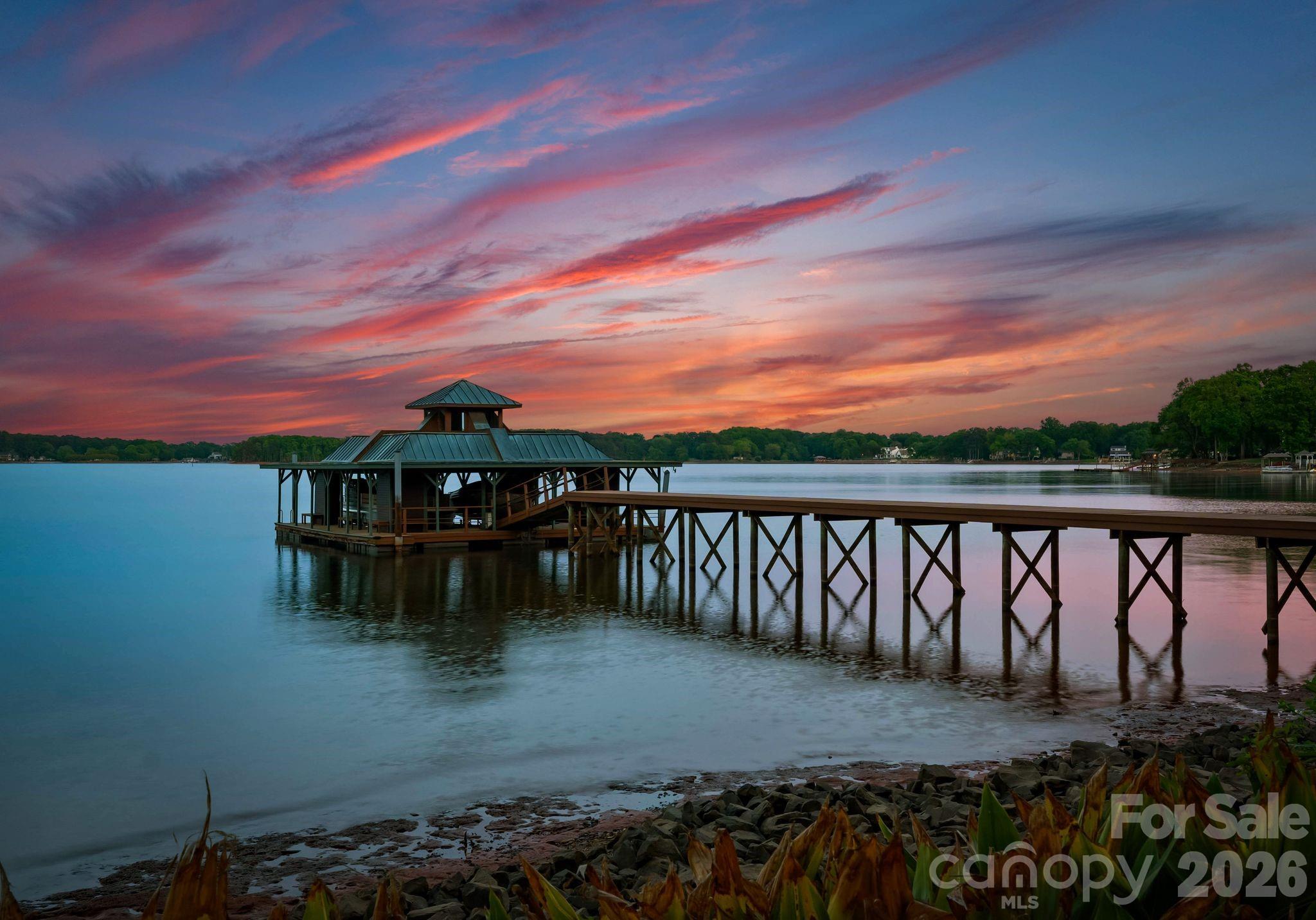 14051 Island Drive — Huntersville