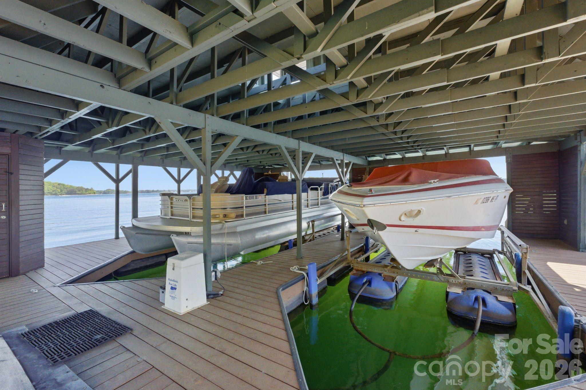 14051 Island Drive — Huntersville