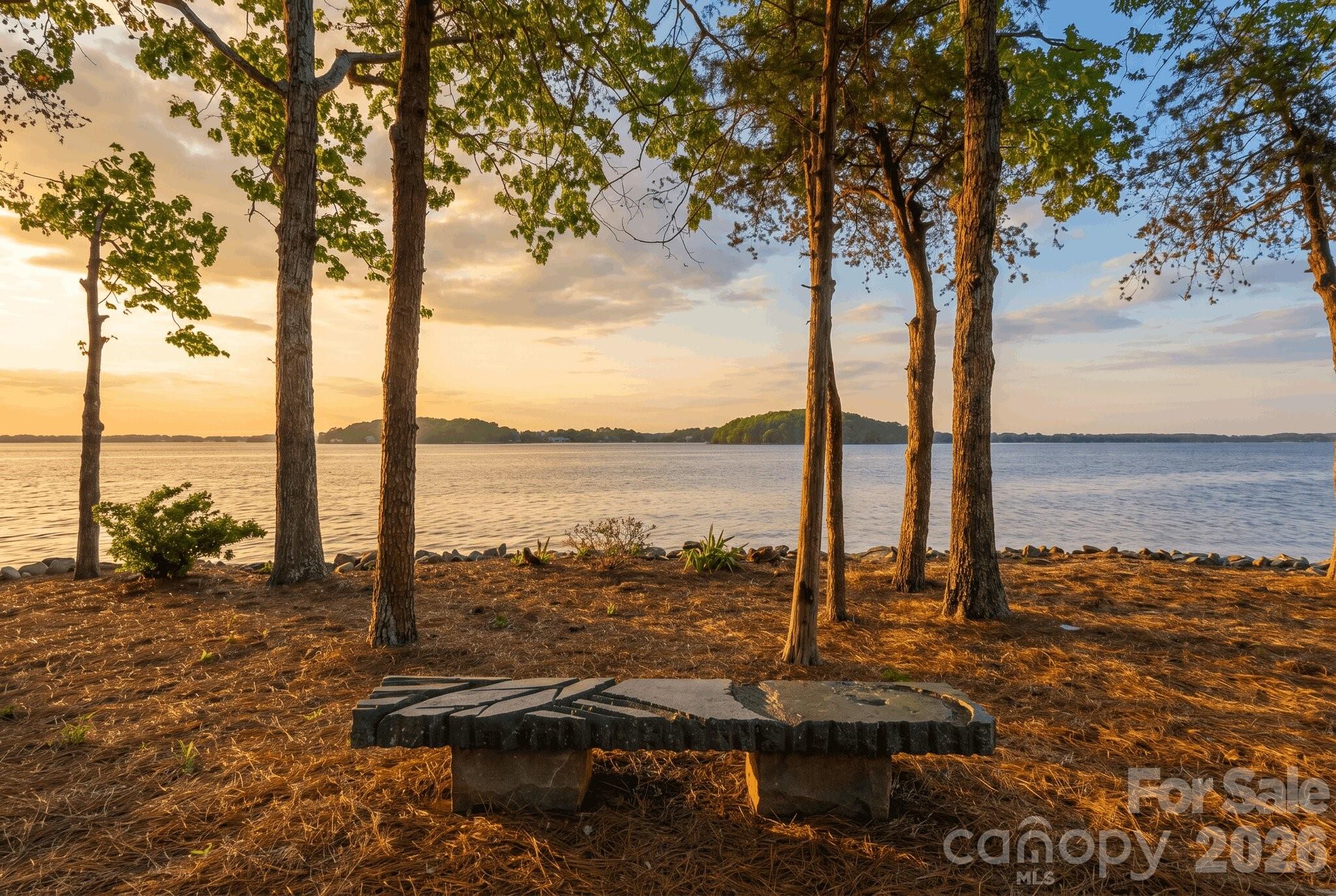 14051 Island Drive — Huntersville