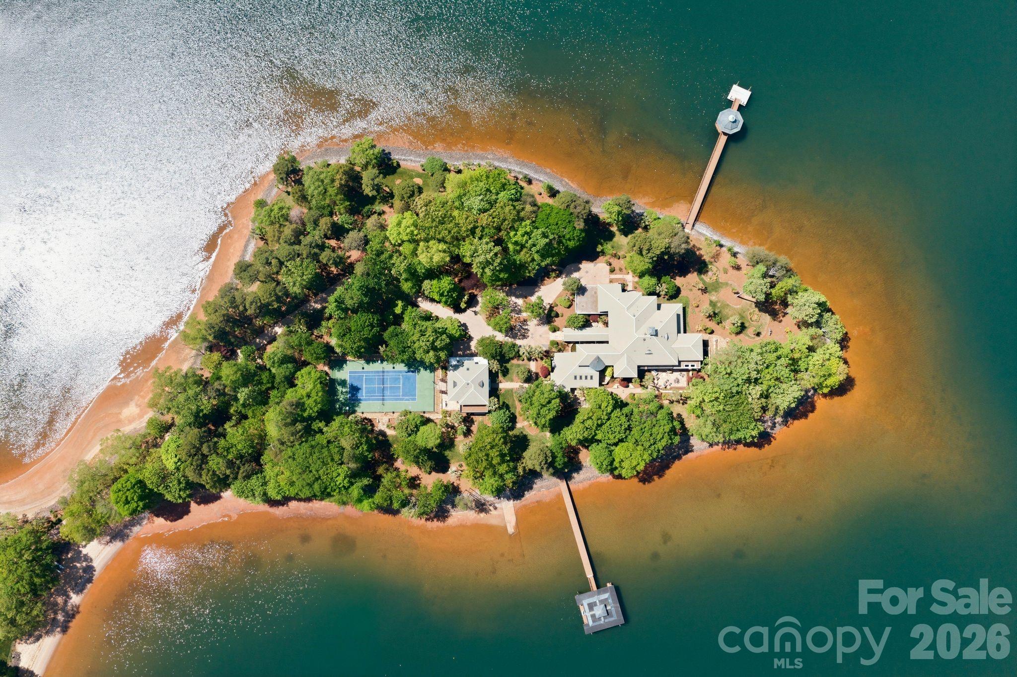 14051 Island Drive — Huntersville