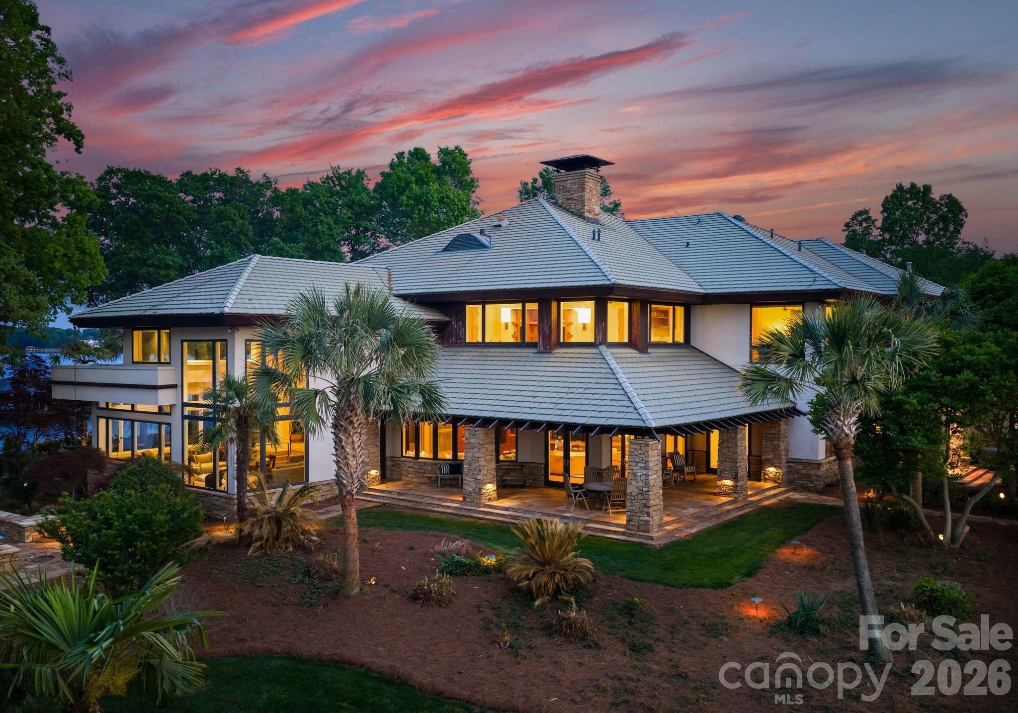 14051 Island Drive — Huntersville