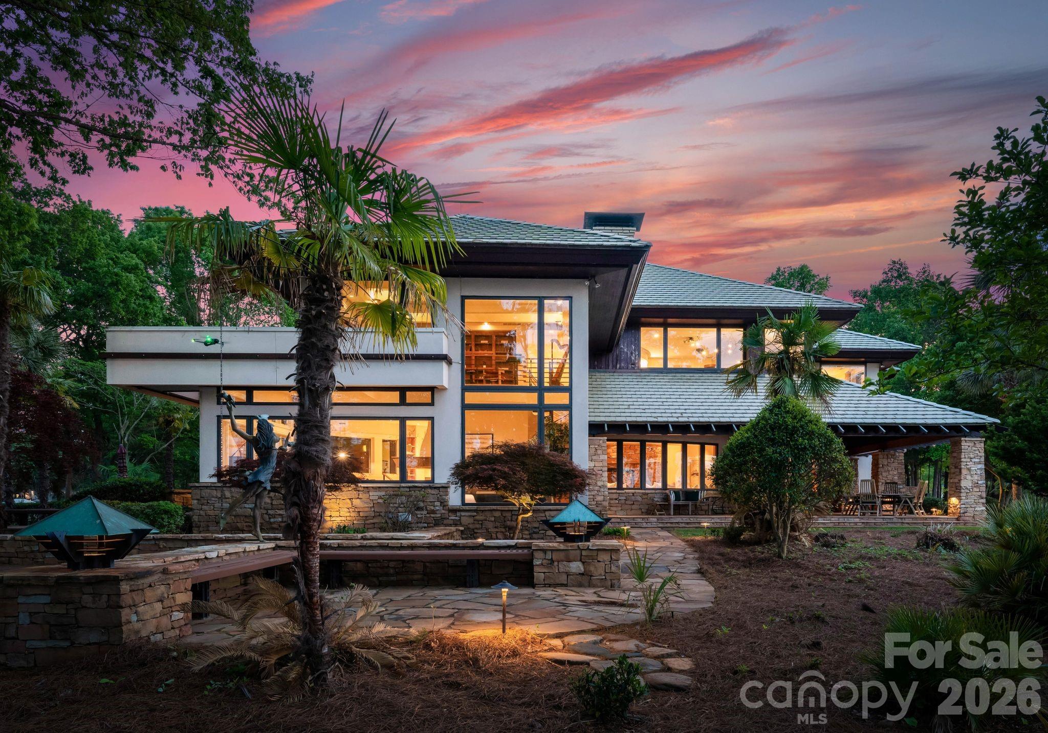 14051 Island Drive — Huntersville