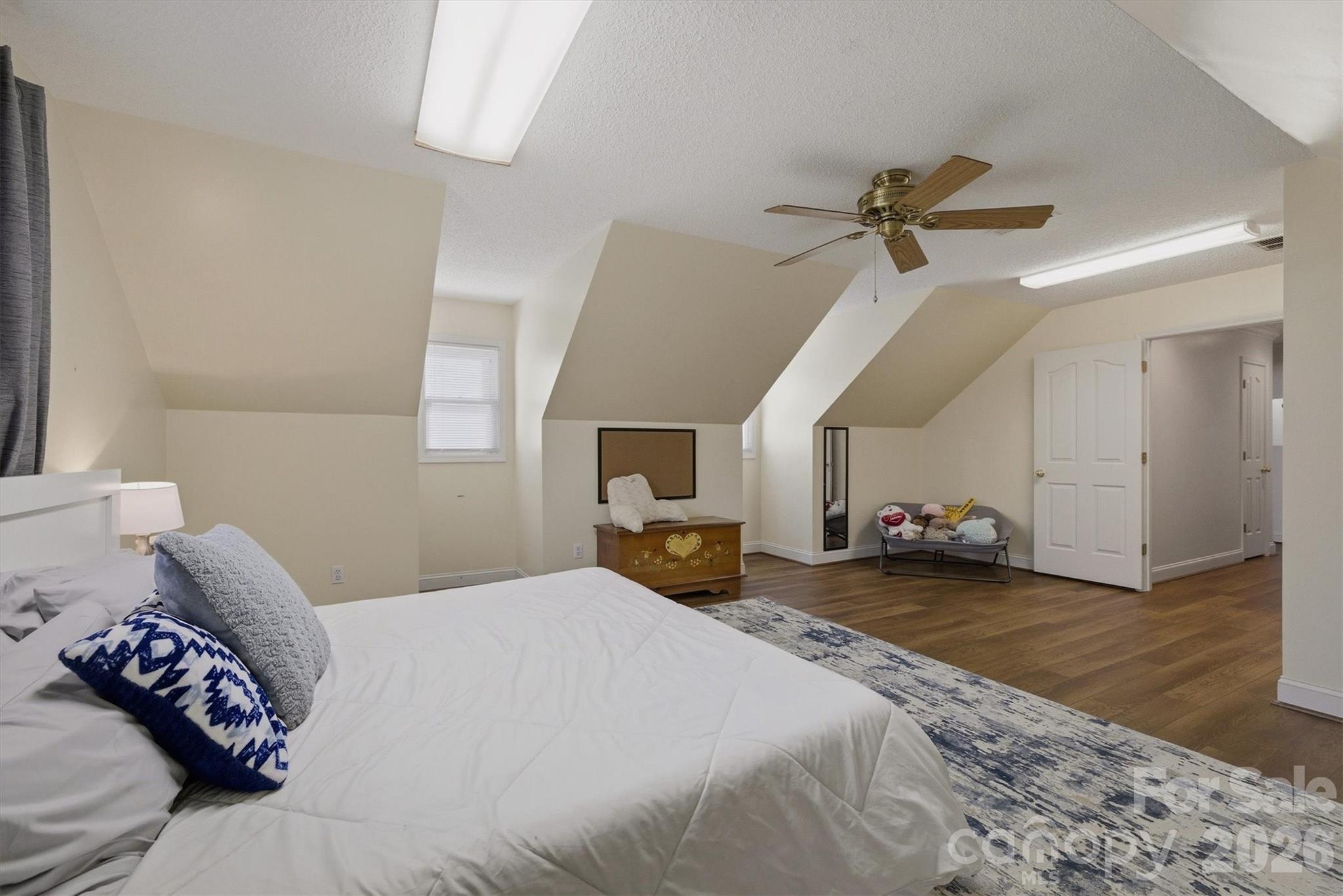 46 Mariners Point Lane — Hickory