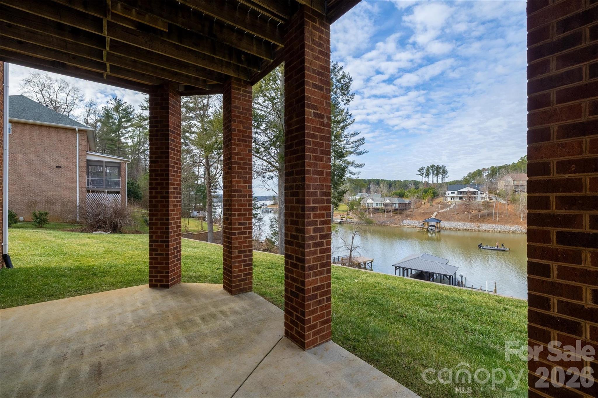 46 Mariners Point Lane — Hickory