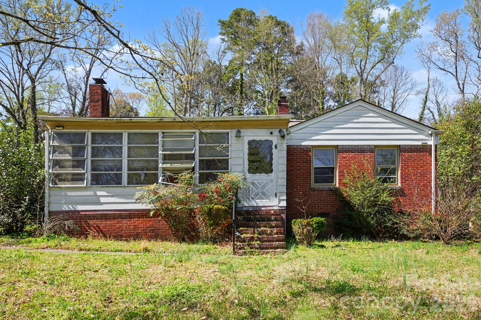 105 Shelton Circle — Wadesboro