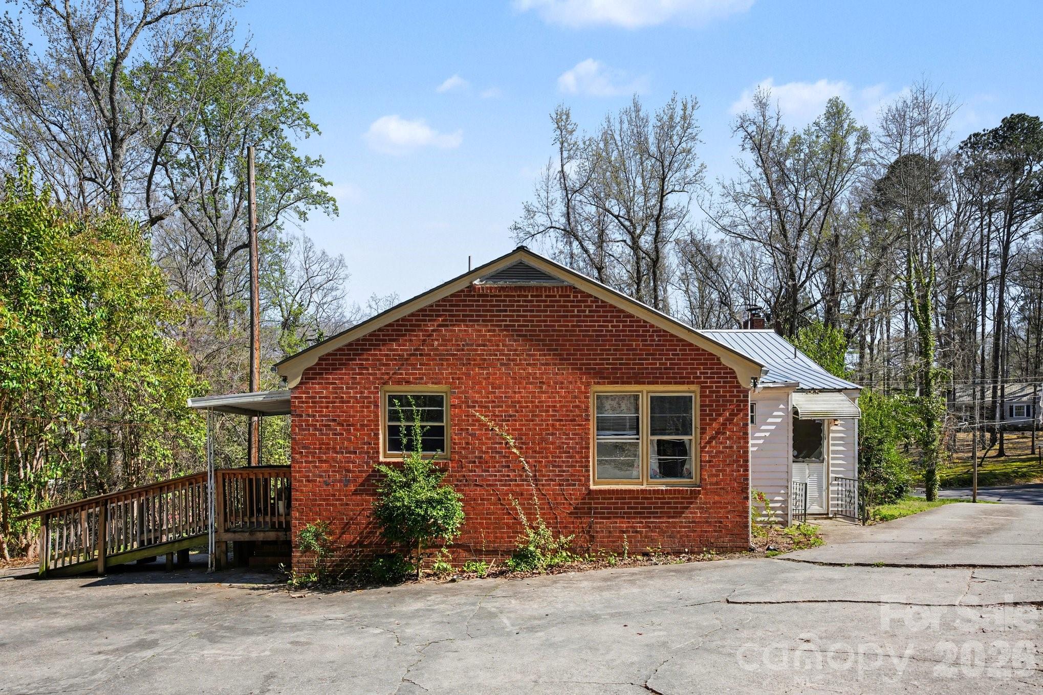 105 Shelton Circle — Wadesboro