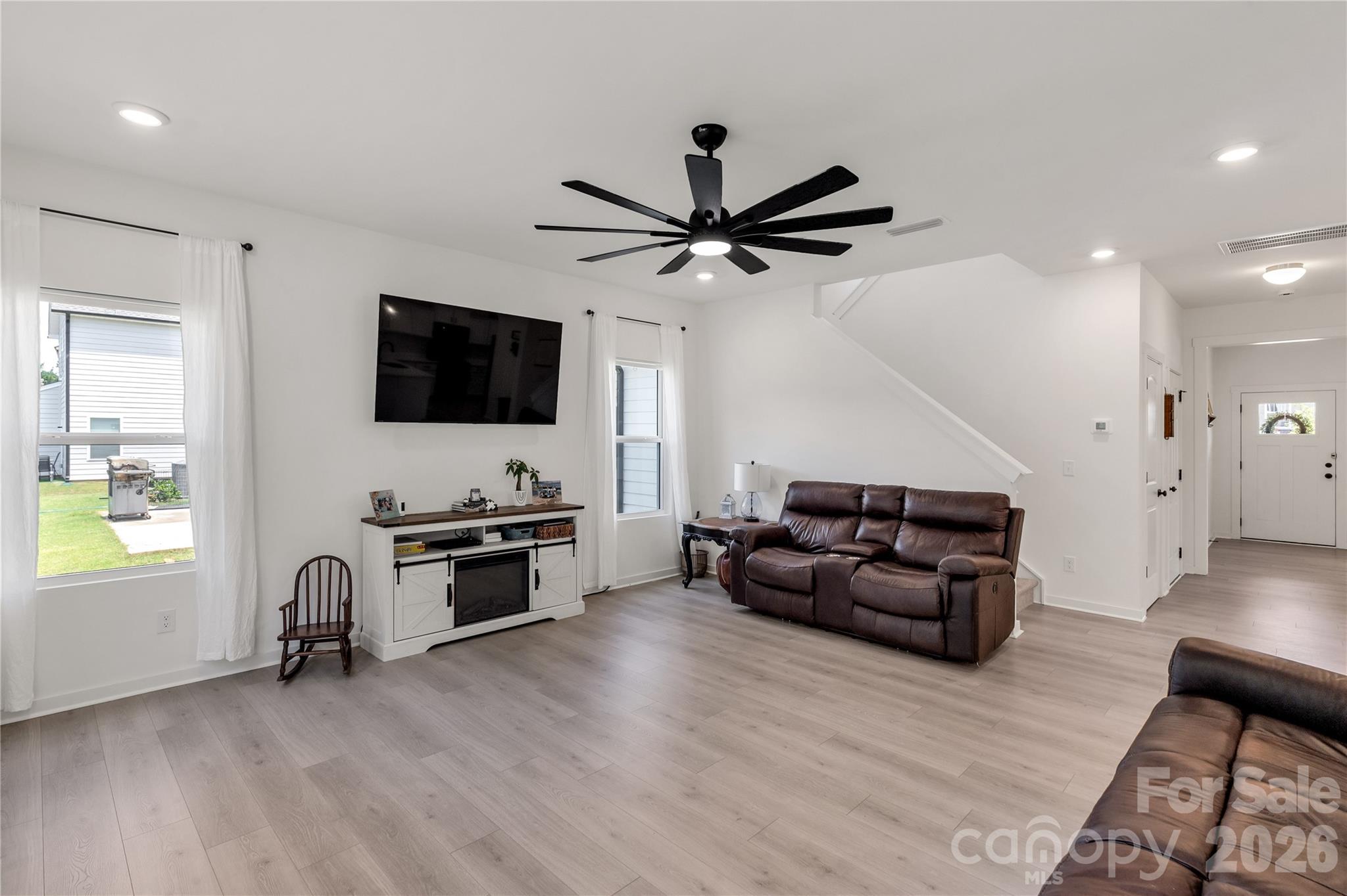 11117 Argosy Drive — Lancaster