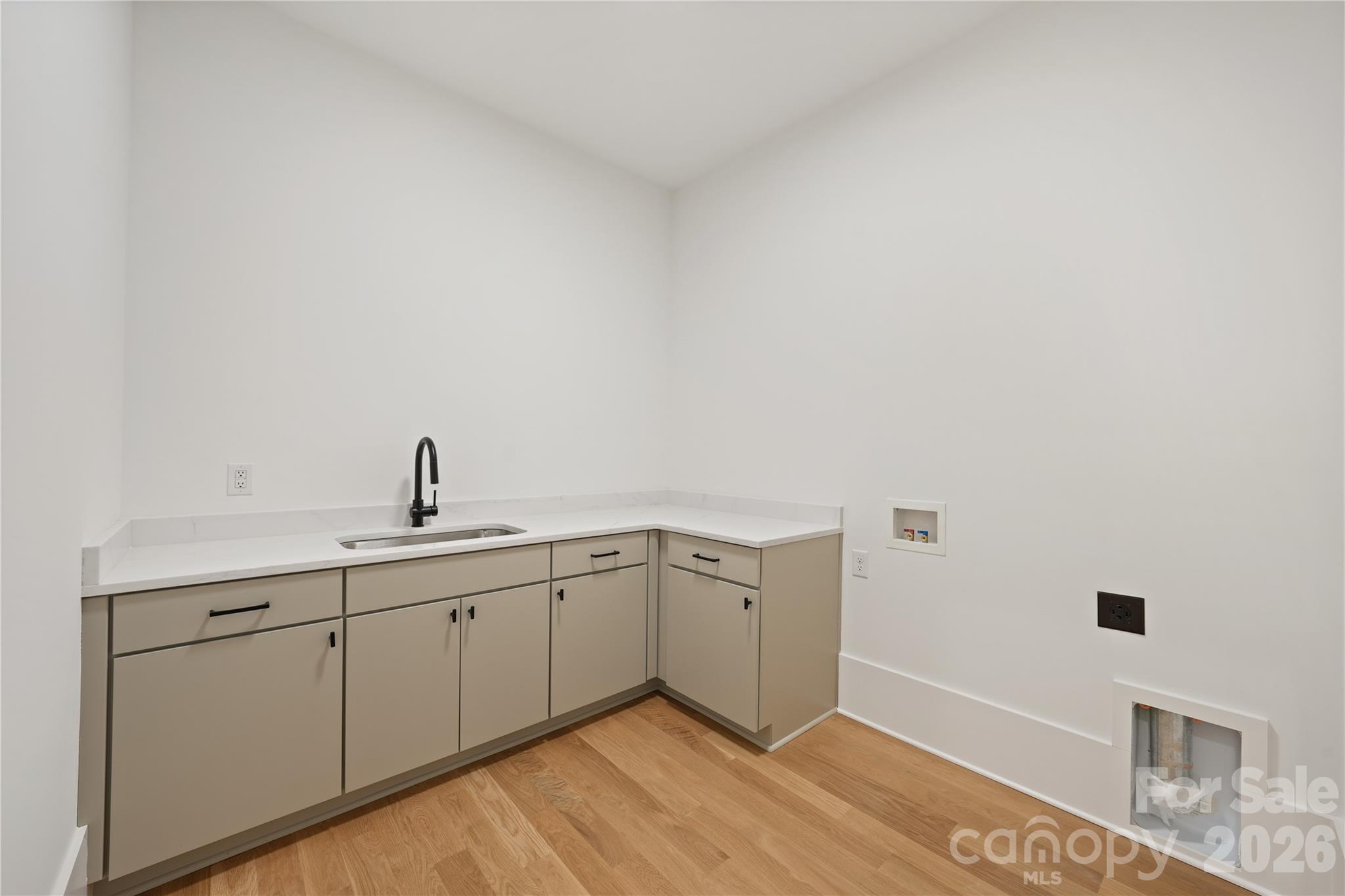 1511 Waverly Avenue — Charlotte