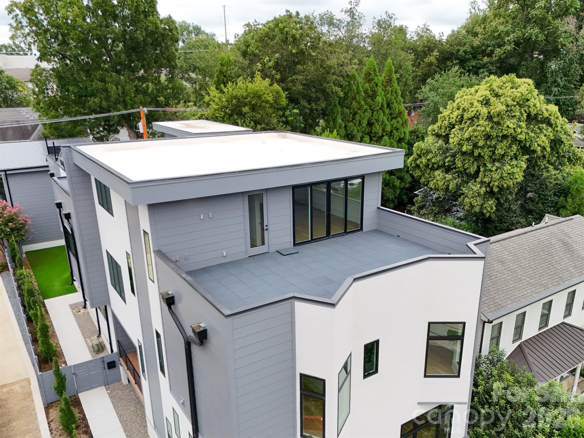 1511 Waverly Avenue — Charlotte