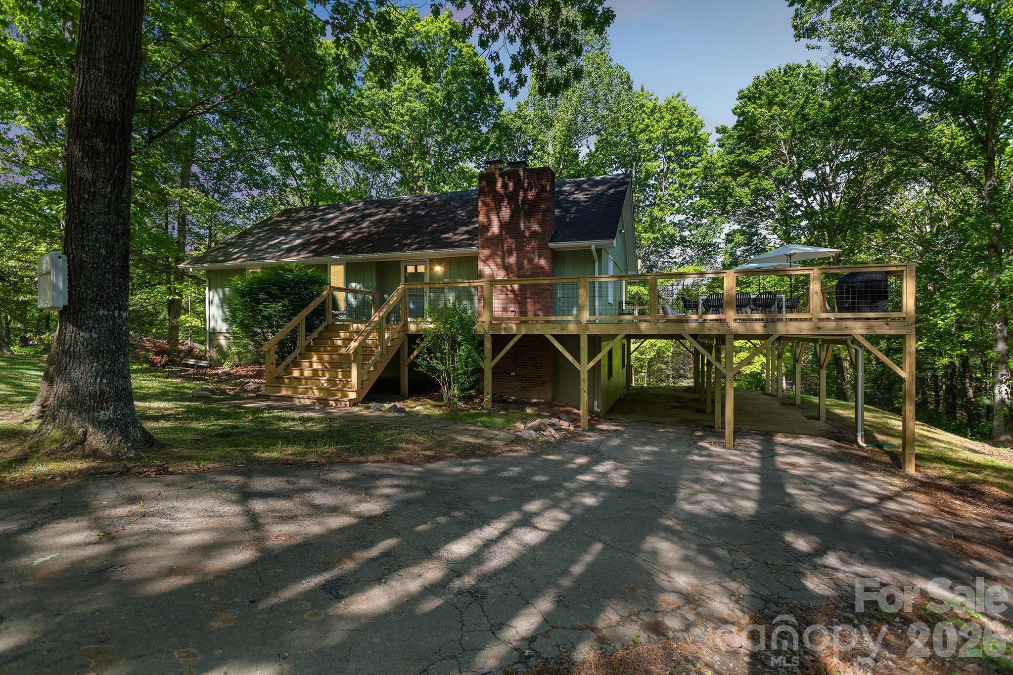 52 Reynolda Drive — Asheville