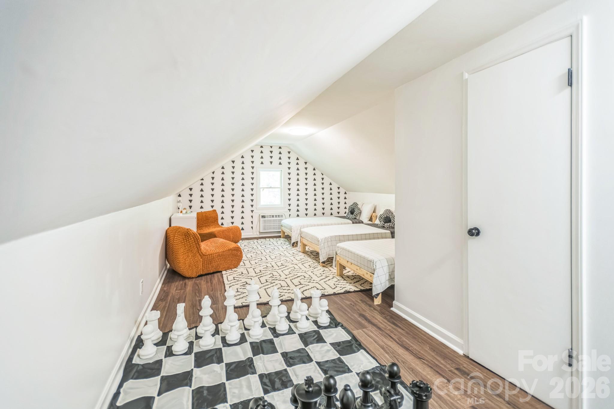 52 Reynolda Drive — Asheville