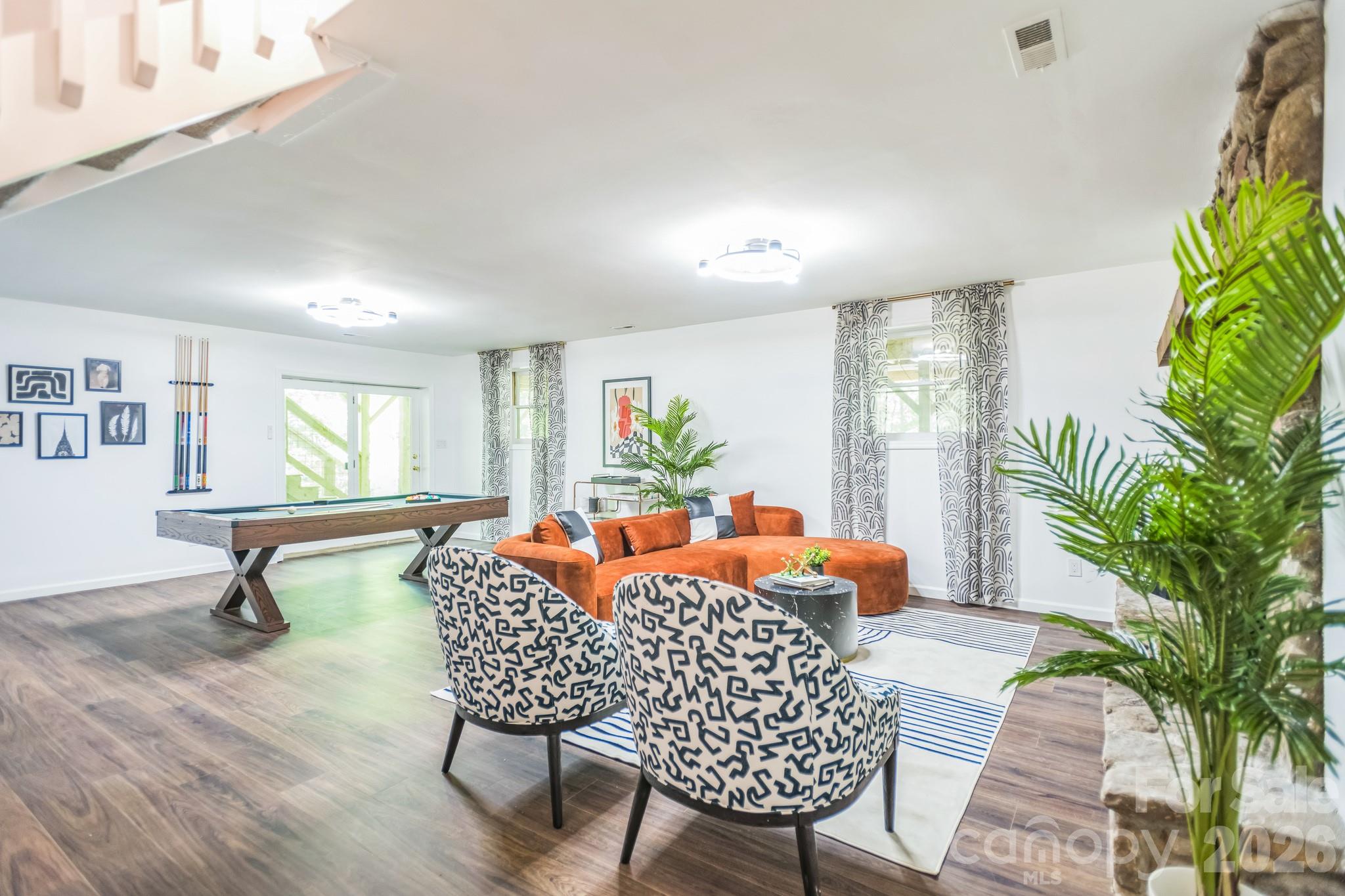 52 Reynolda Drive — Asheville