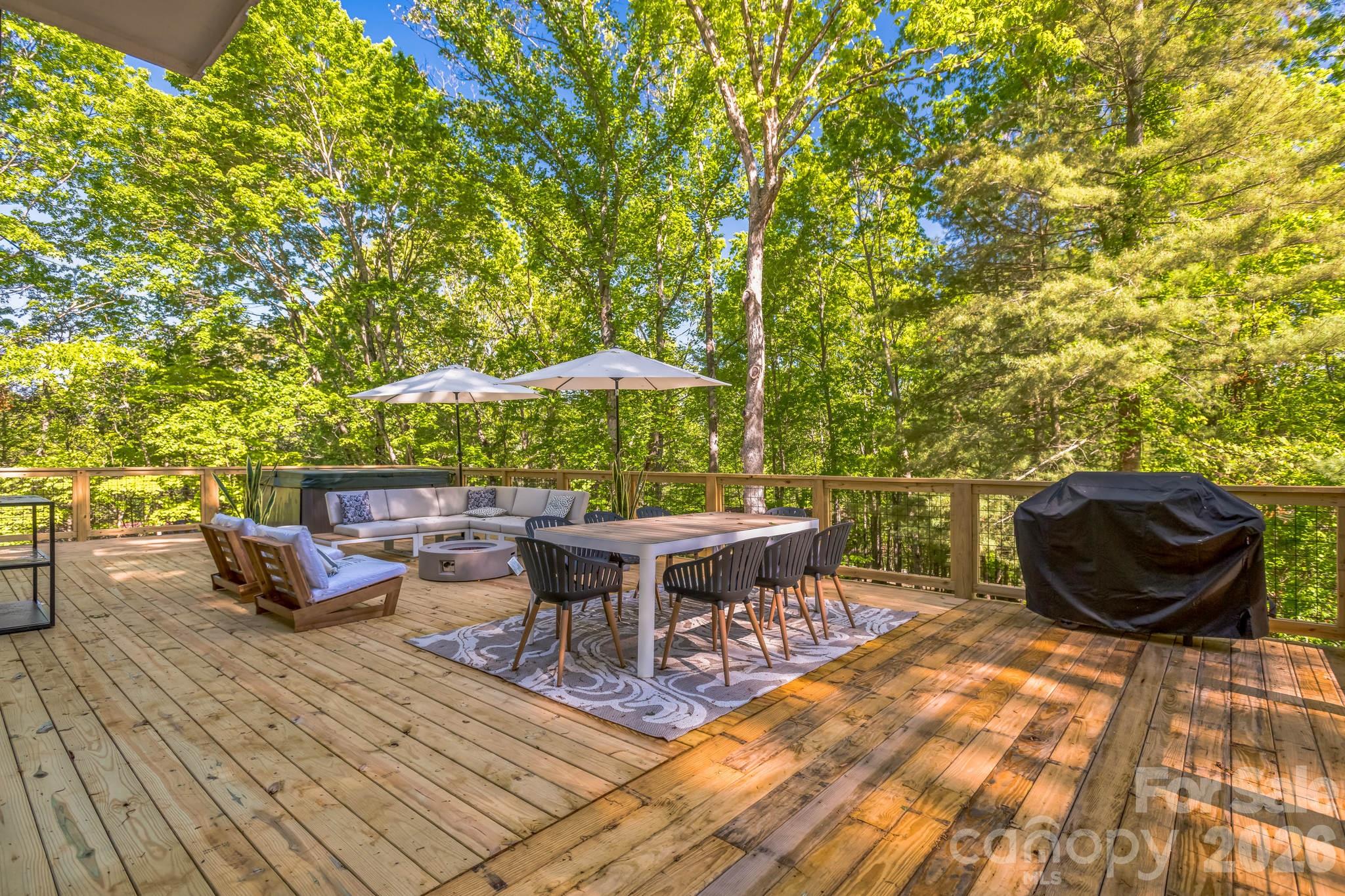 52 Reynolda Drive — Asheville