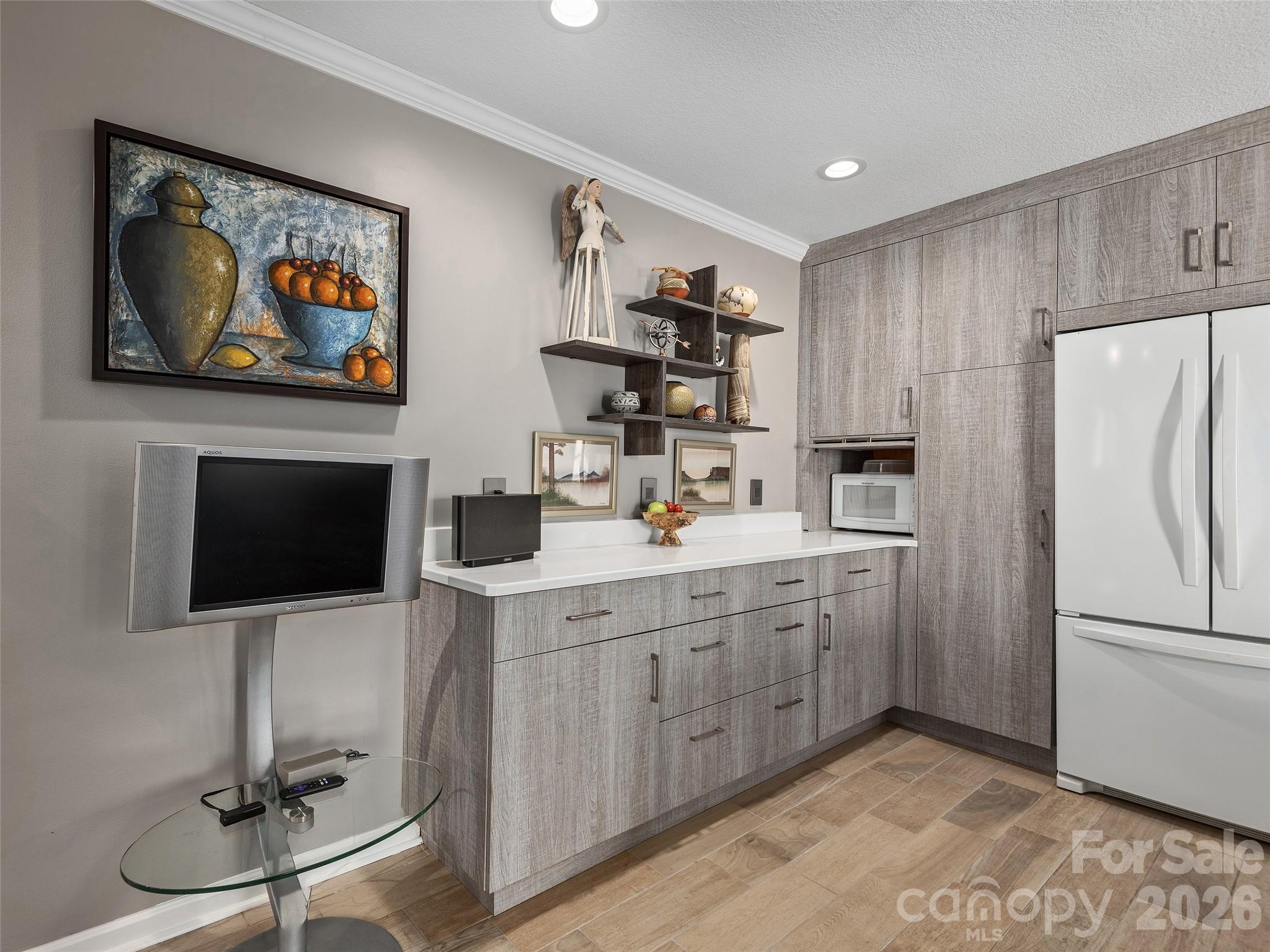 321 Britton Creek Drive — Hendersonville