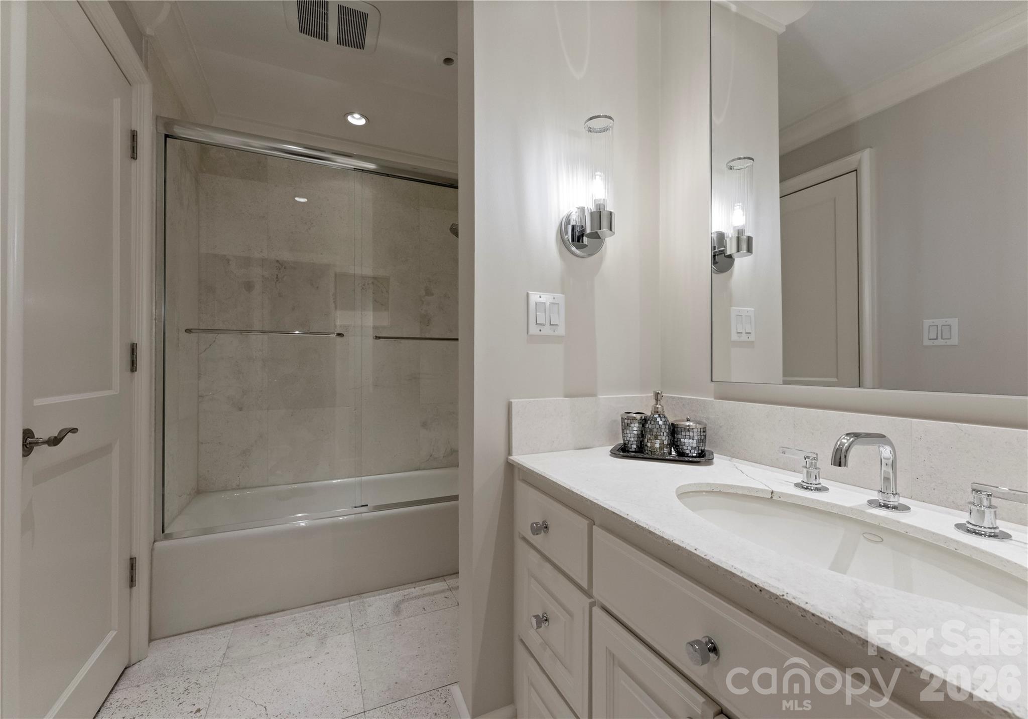 4231 Fox Brook Lane — Charlotte