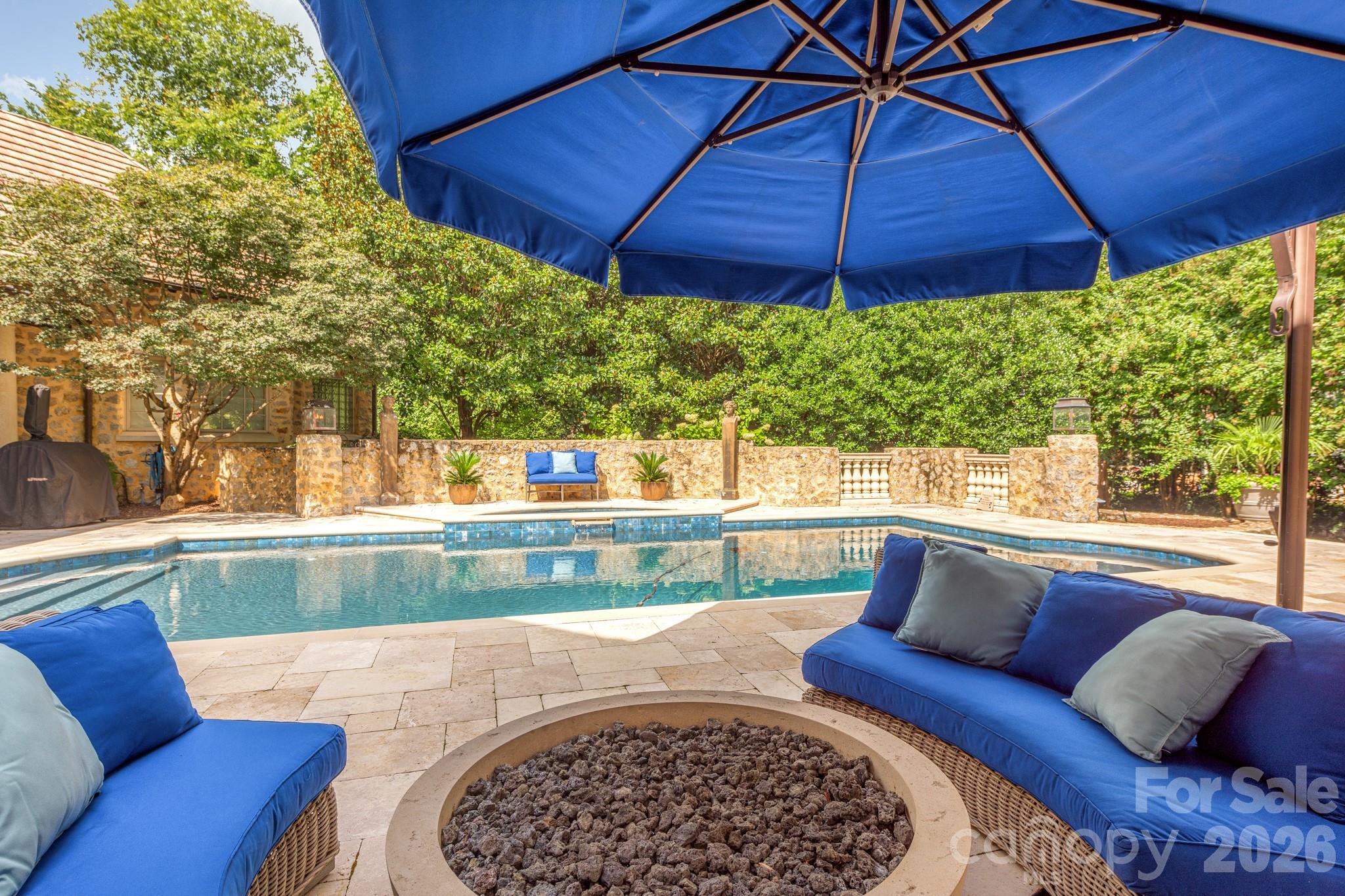 4231 Fox Brook Lane — Charlotte
