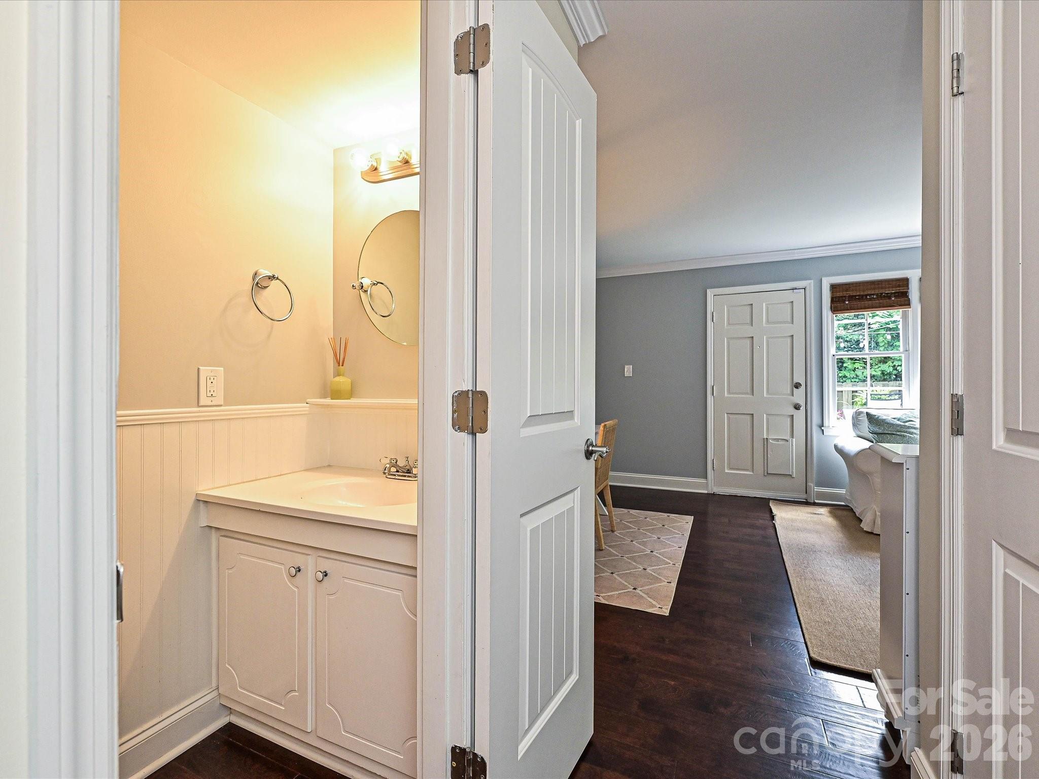 4611 Hedgemore Drive #J — Charlotte