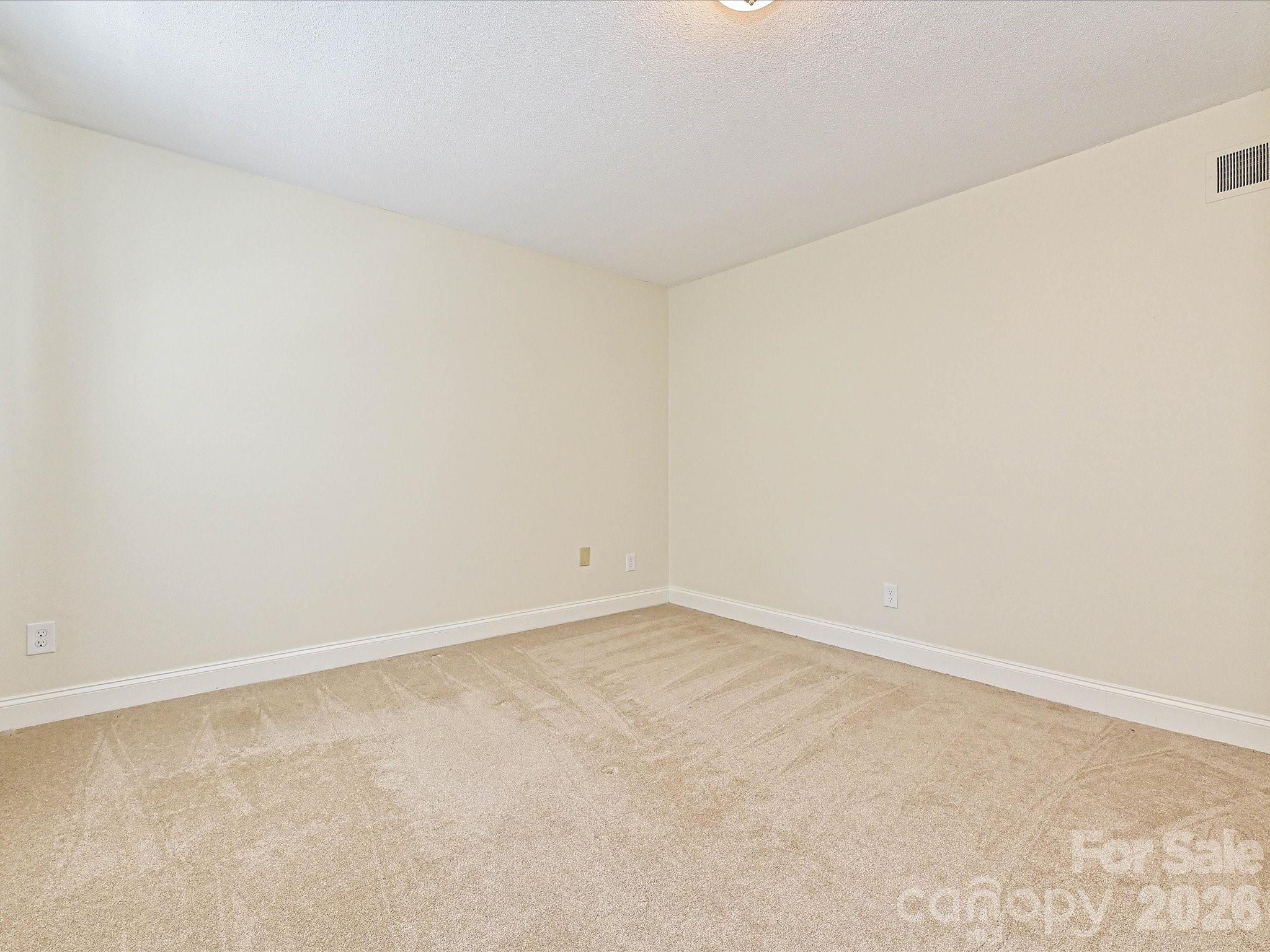 4611 Hedgemore Drive #J — Charlotte