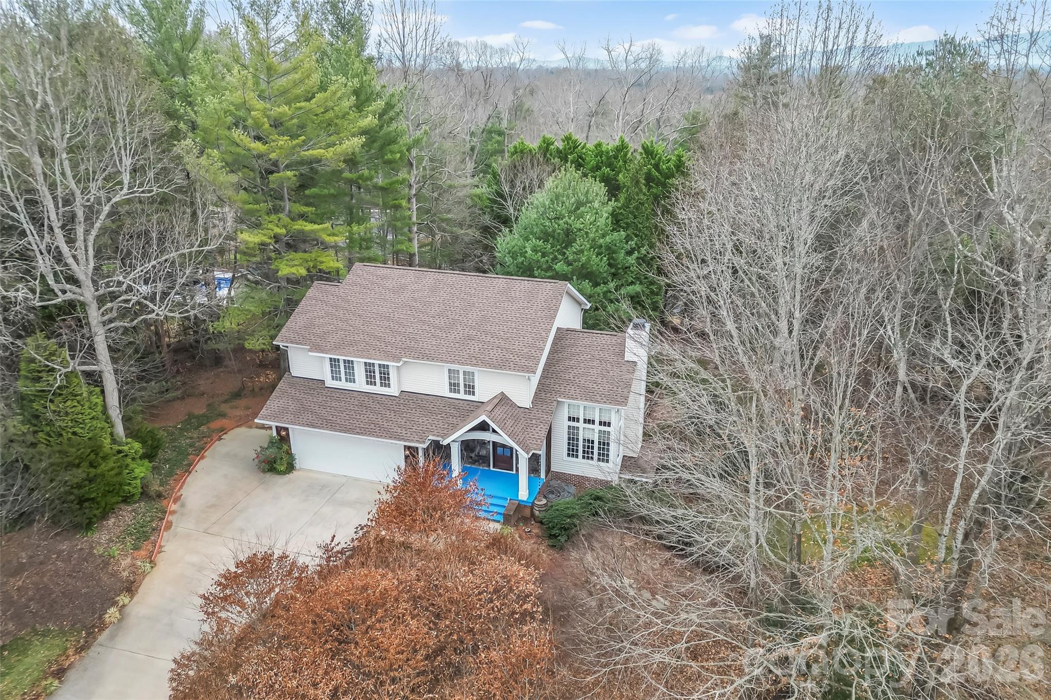 1726 Waterford Way — Morganton