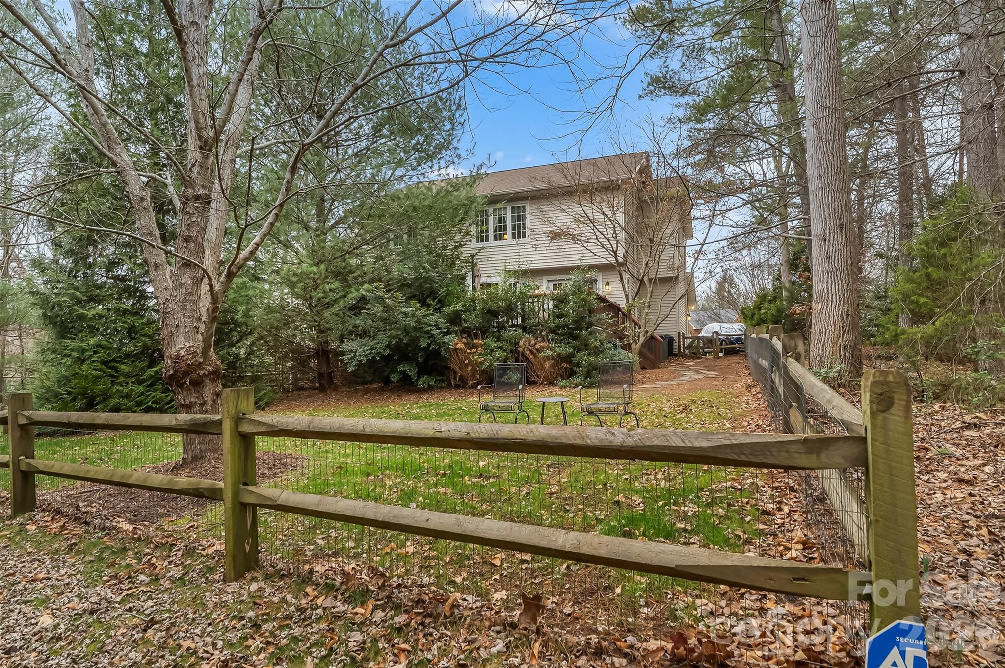 1726 Waterford Way — Morganton