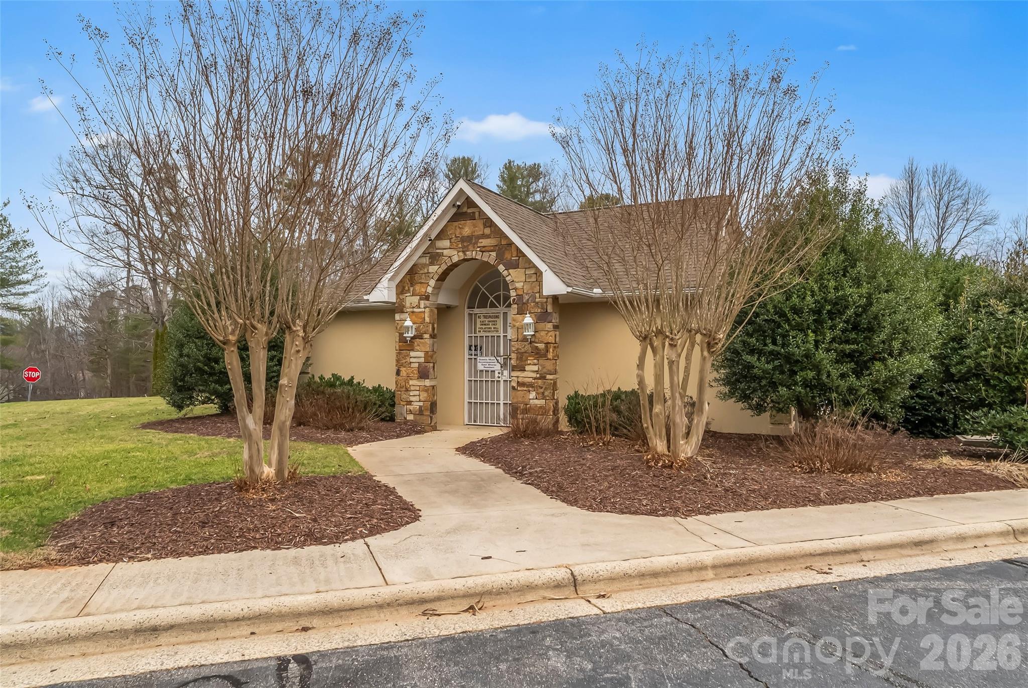 1726 Waterford Way — Morganton