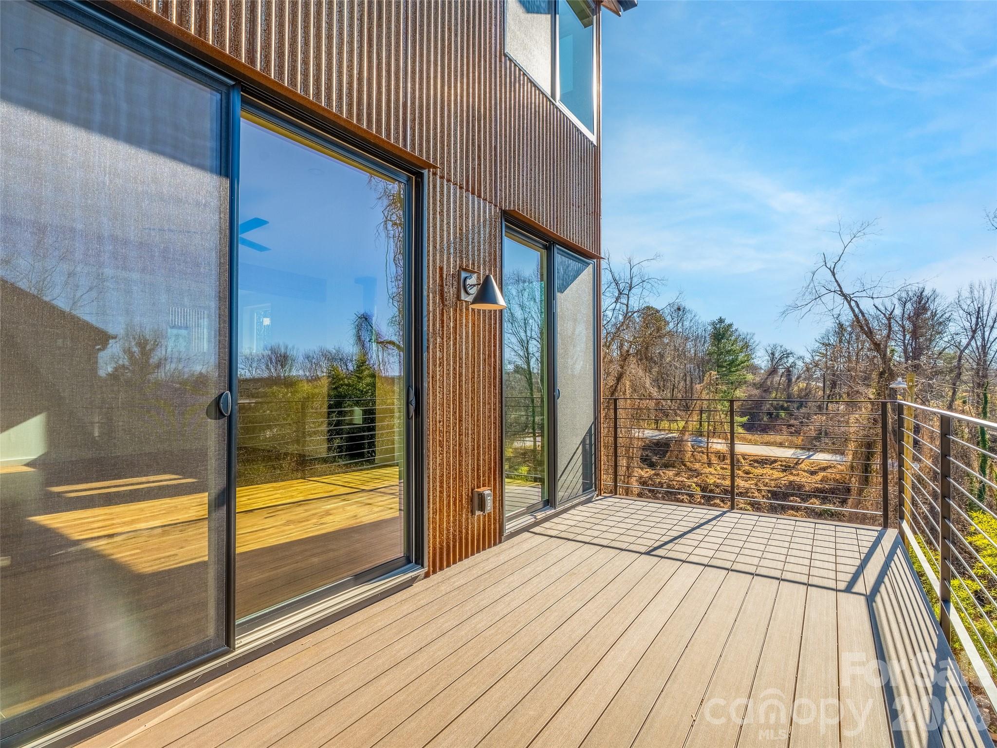 171 Houston Place — Asheville