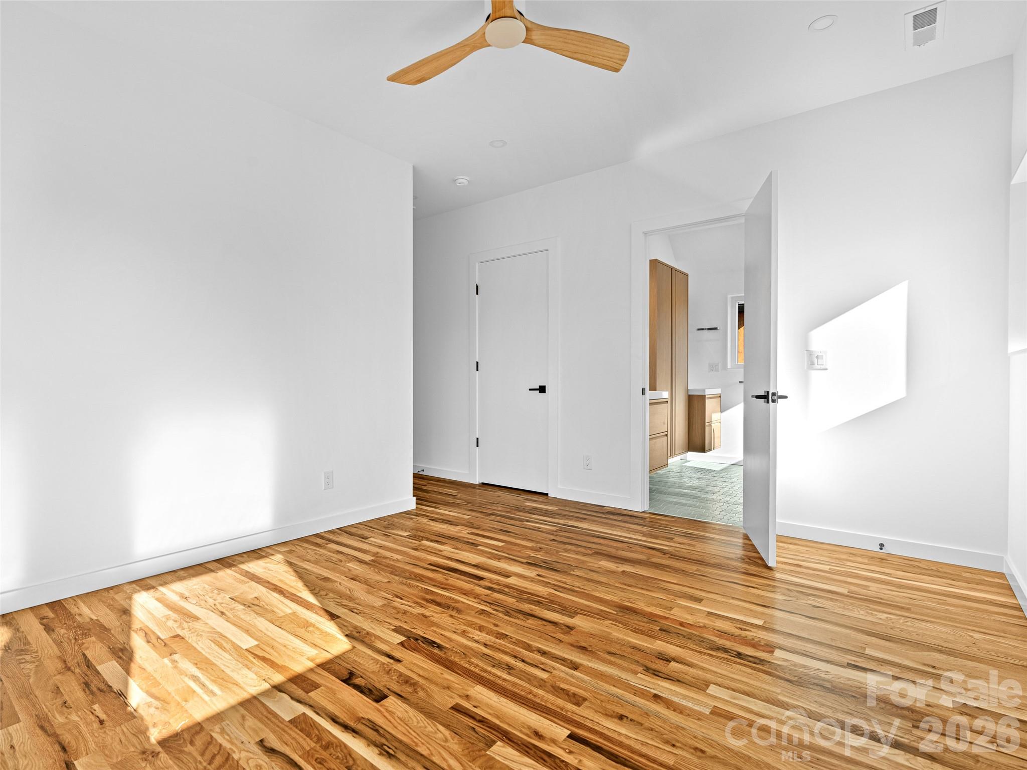 171 Houston Place — Asheville