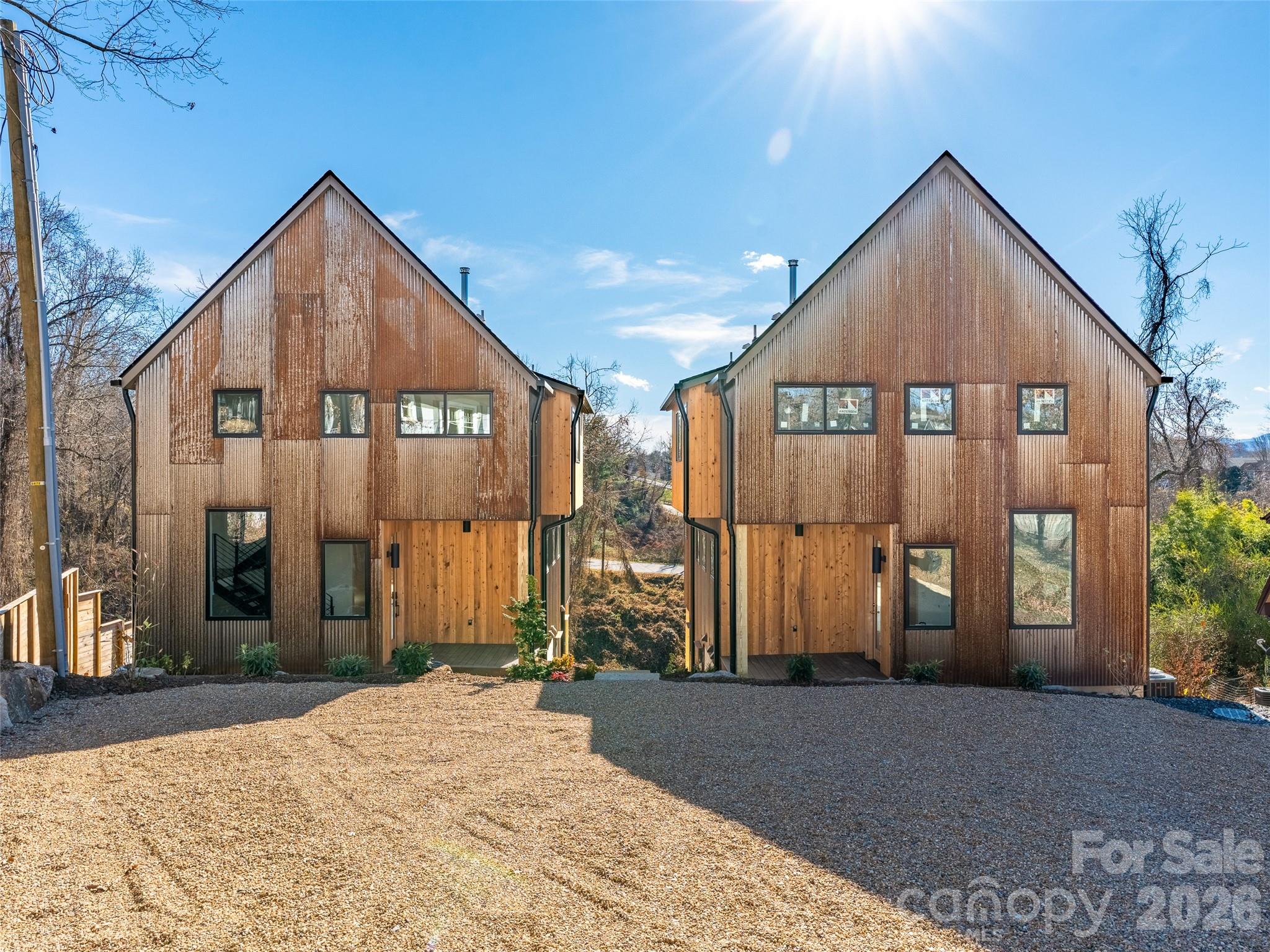 171 Houston Place — Asheville