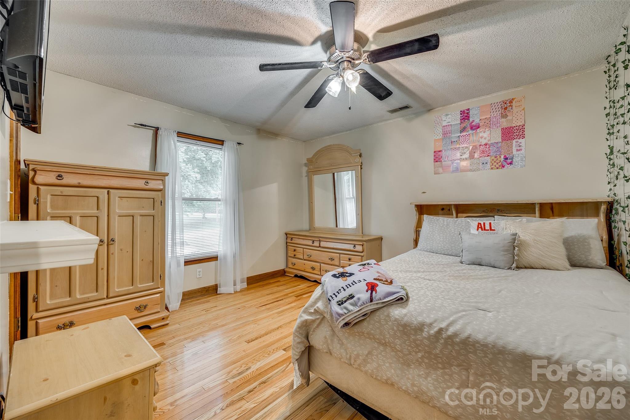 109 Falling Leaf Lane — Mount Holly