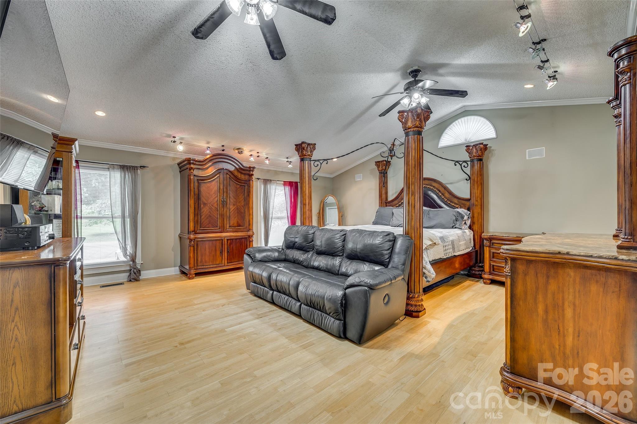 109 Falling Leaf Lane — Mount Holly