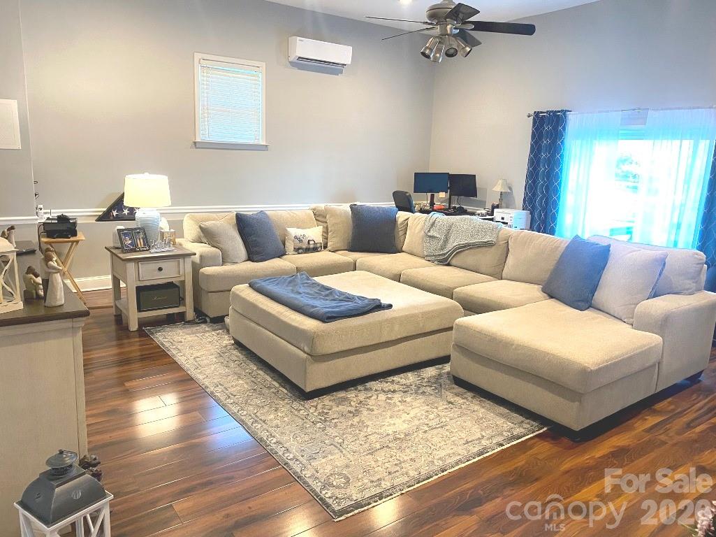 3955 Northernmistic Drive — Maiden
