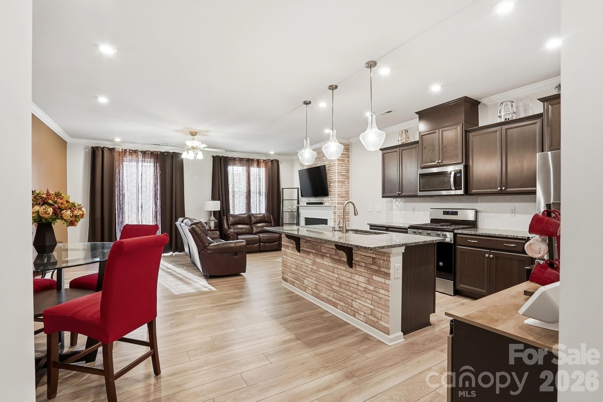 16038 Red Buckeye Lane — Huntersville