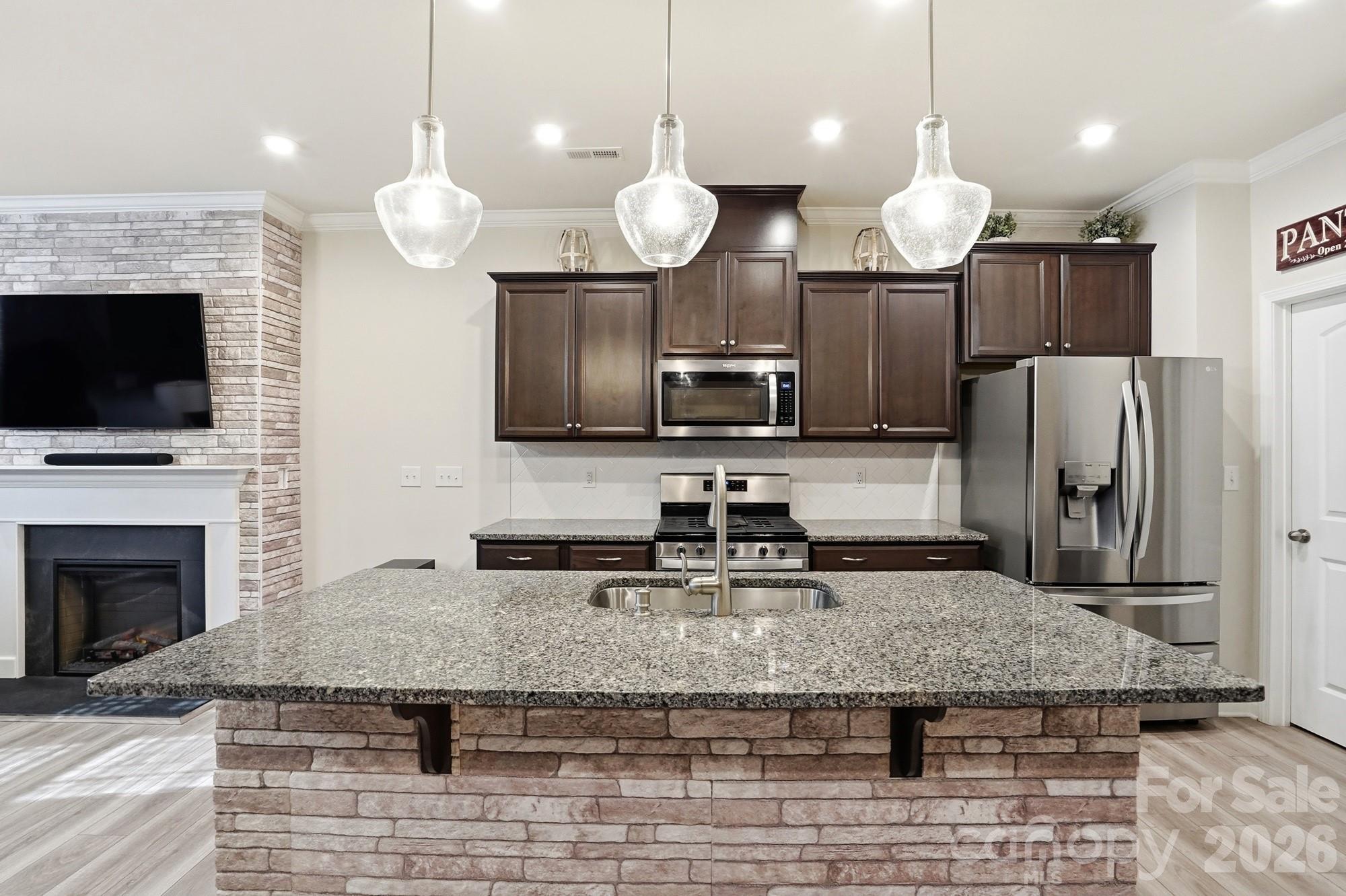 16038 Red Buckeye Lane — Huntersville