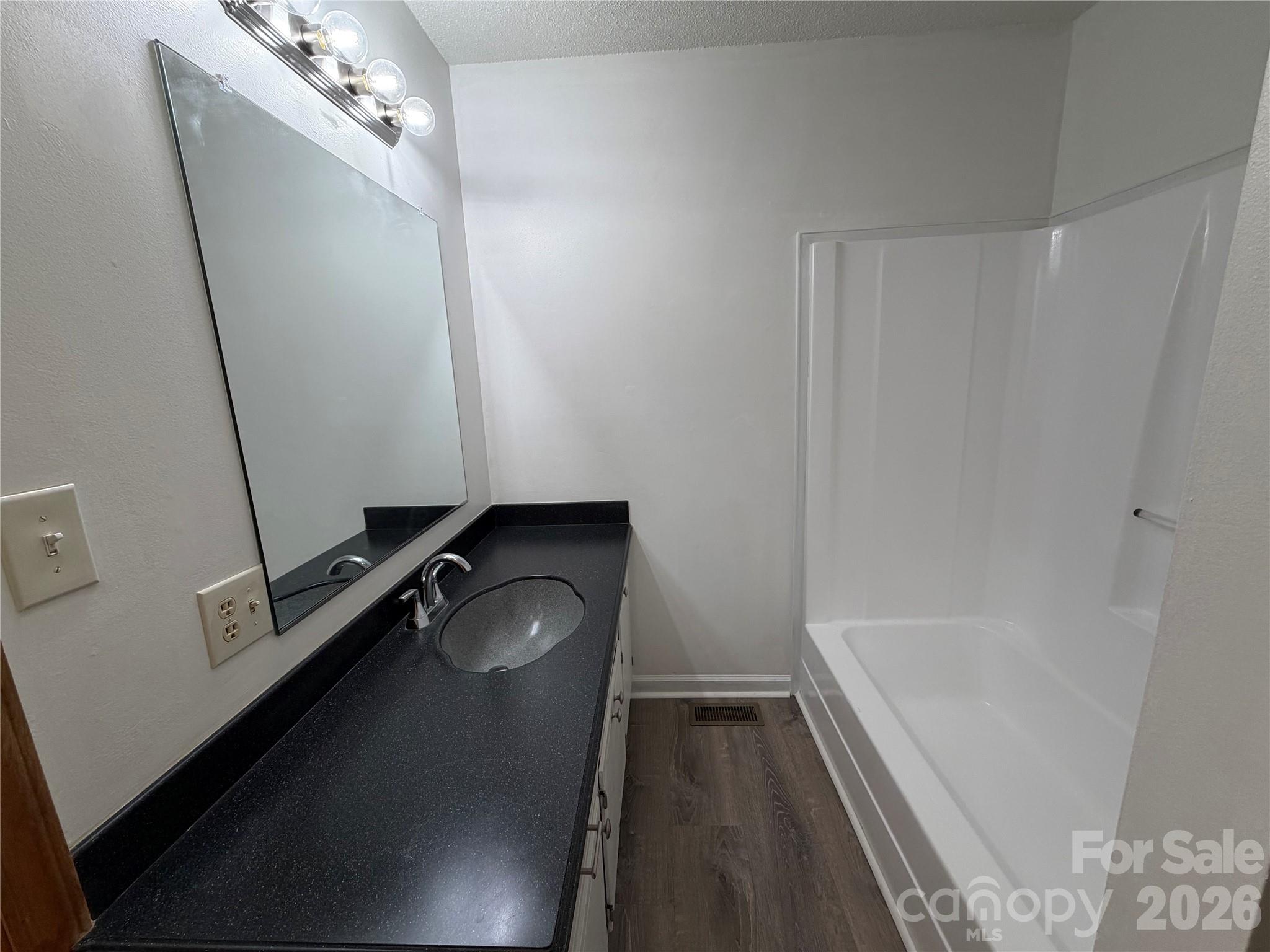 424 Holland Drive — Statesville